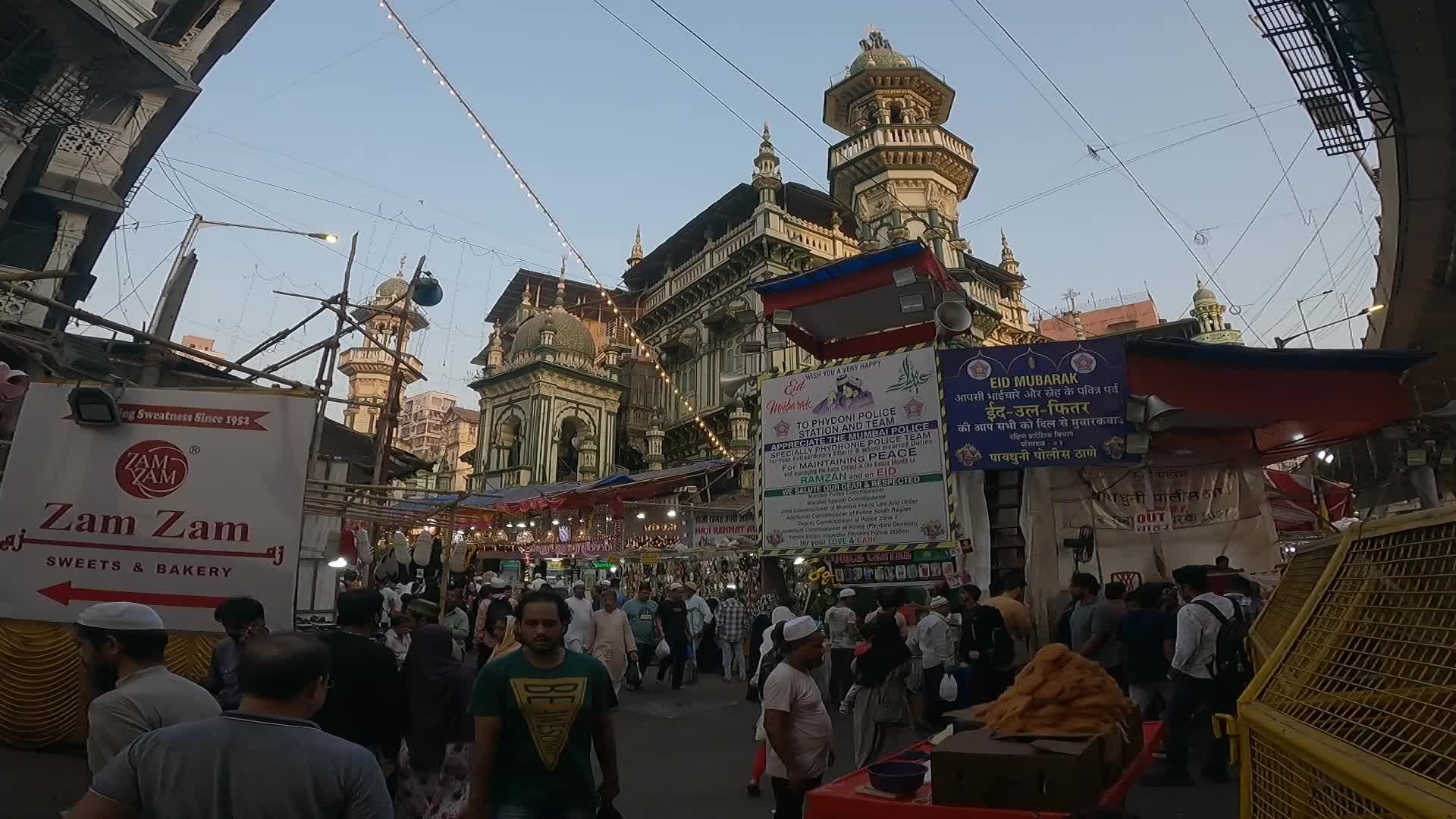 Preparation Of Eid-Al-Fitr In Mumbai
