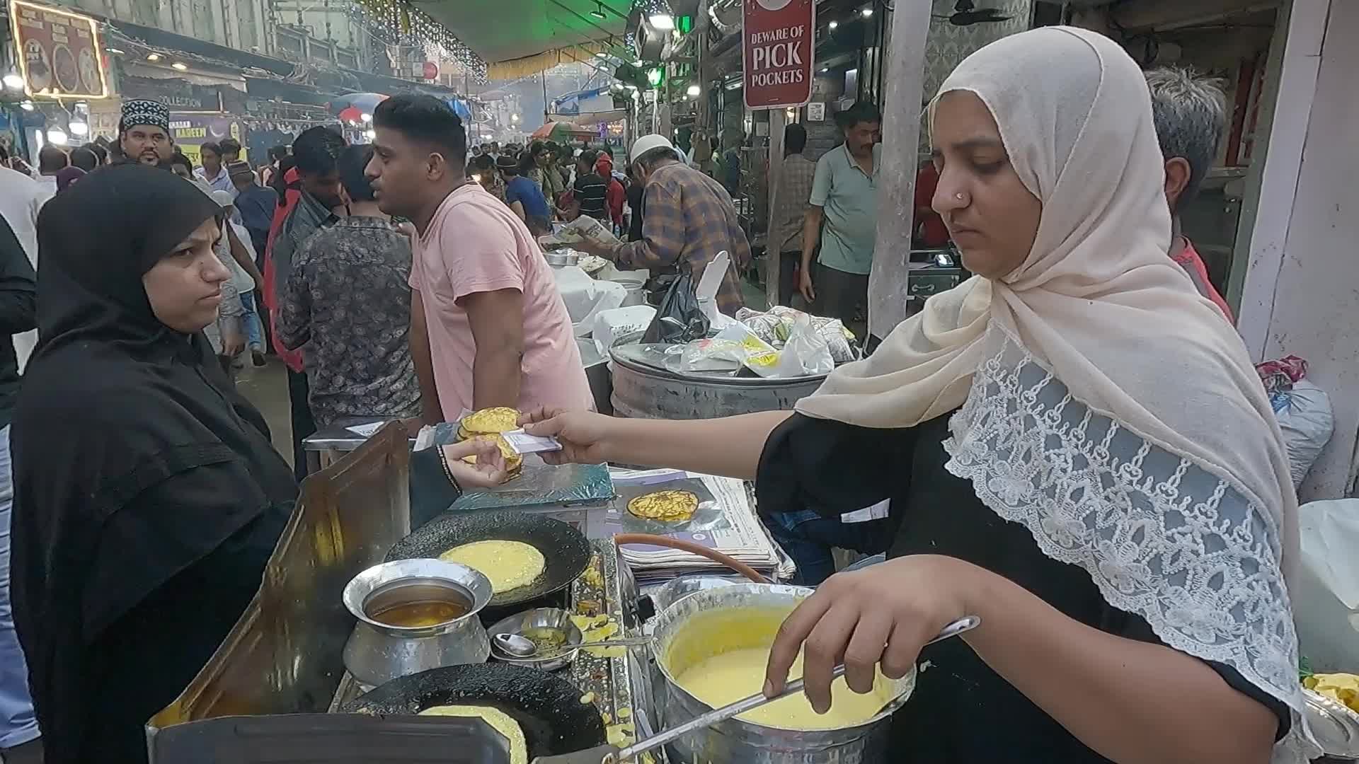 Preparation Of Eid-Al-Fitr In Mumbai