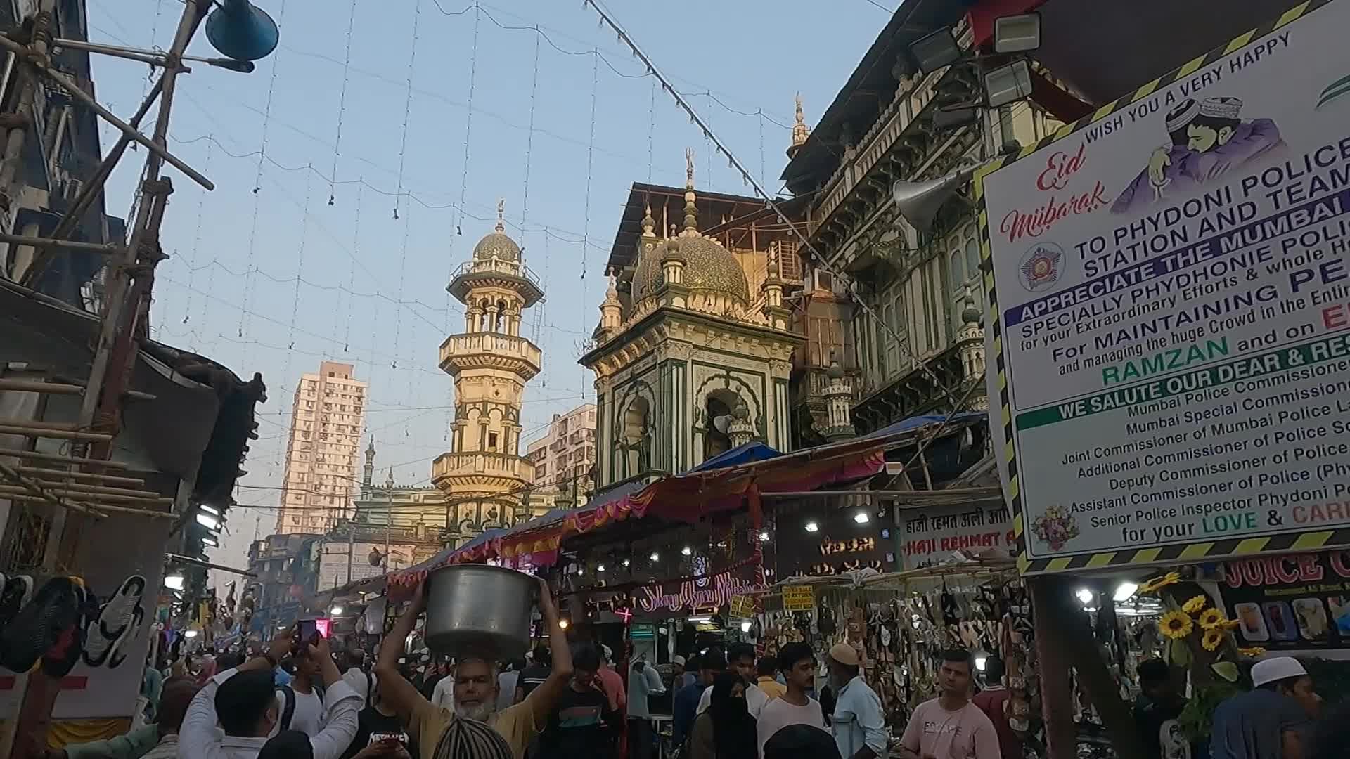 Preparation Of Eid-Al-Fitr In Mumbai