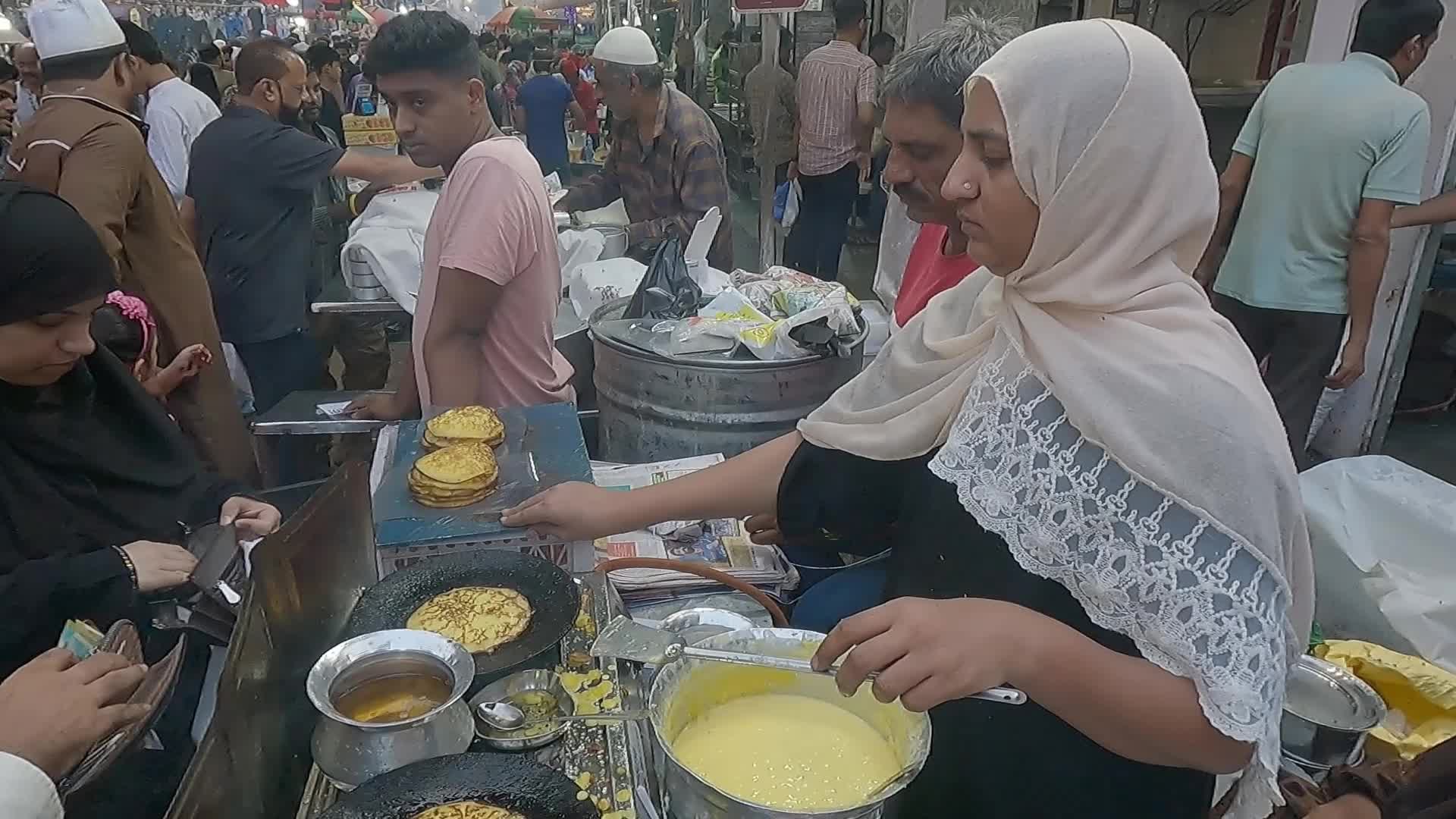 Preparation Of Eid-Al-Fitr In Mumbai