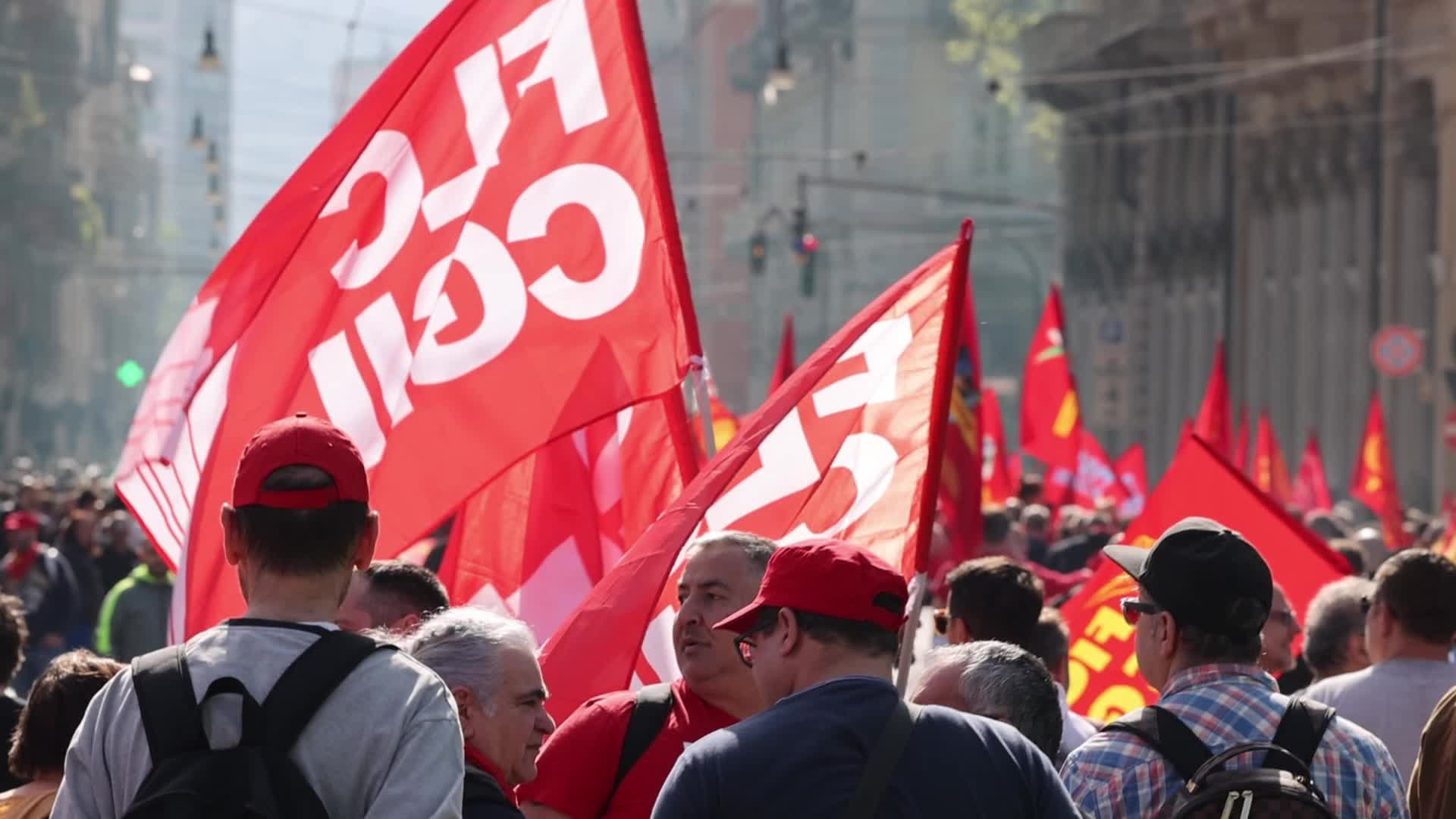 Protest of automotive workers to ask for the relaunch of the car in Italy