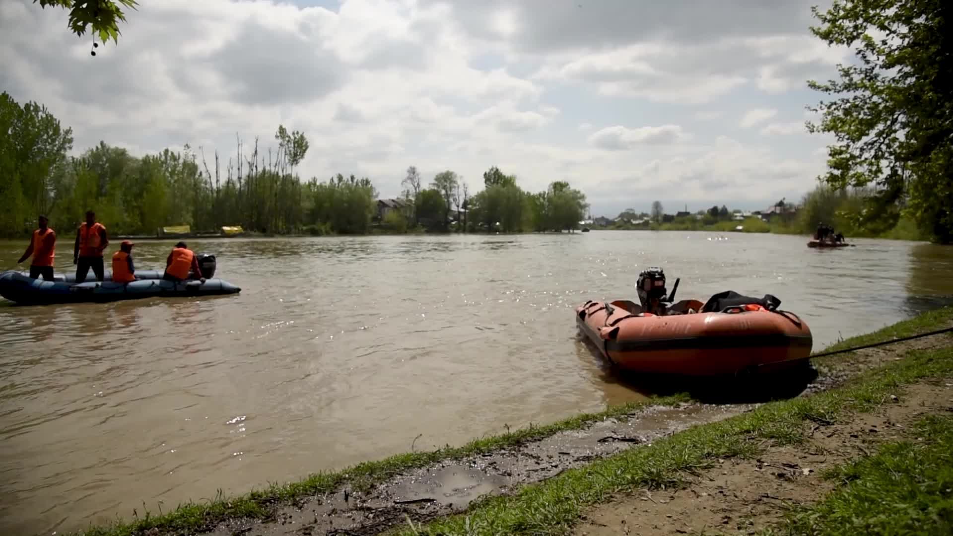 Six dead, three missing after boat capsized in Jhelum River, India