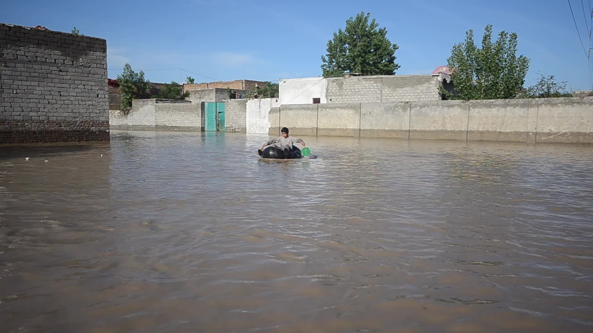 Heavy rains and floods kill dozens in Pakistan's southwest 