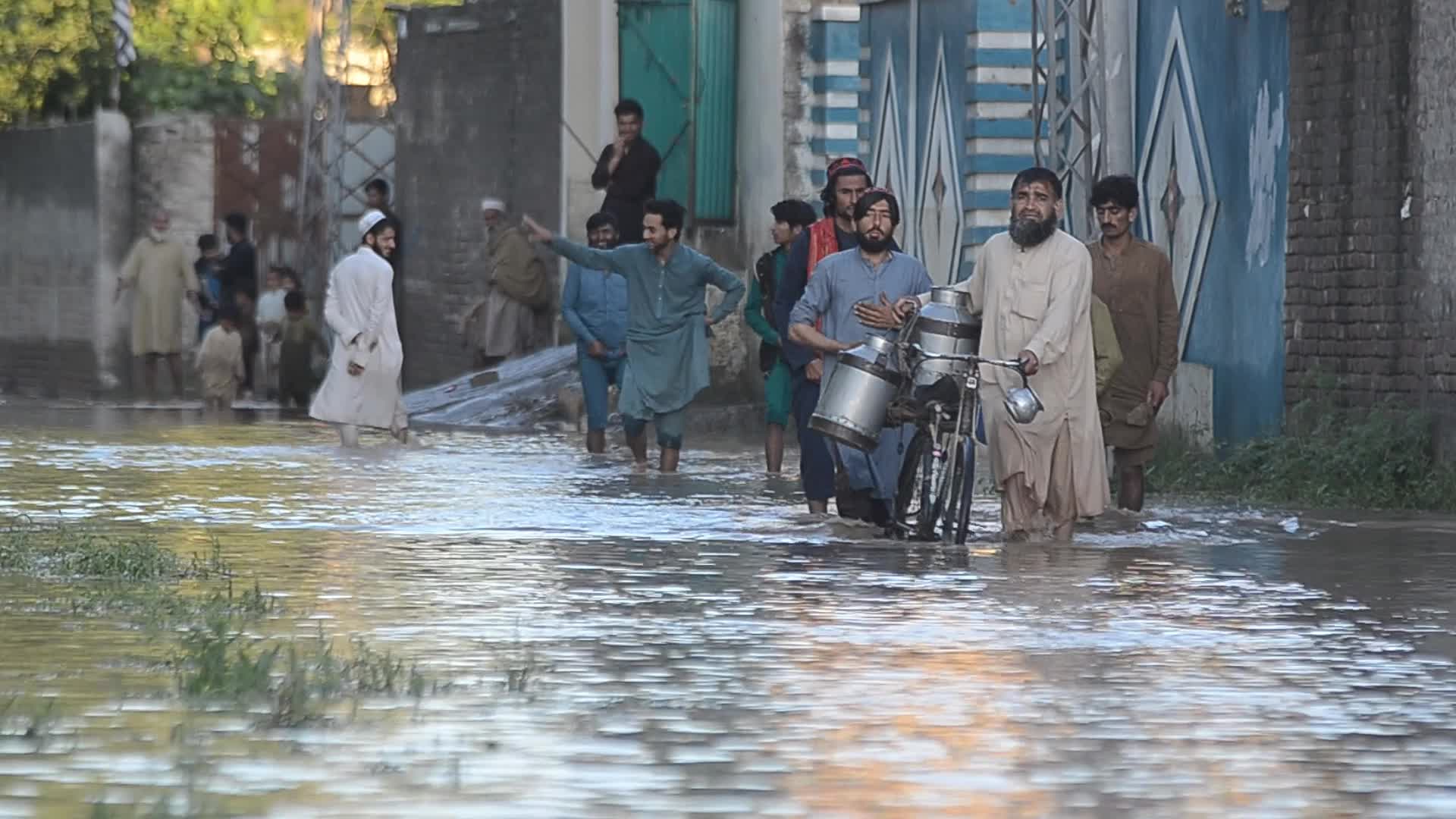 Heavy rains and floods kill dozens in Pakistan's southwest 