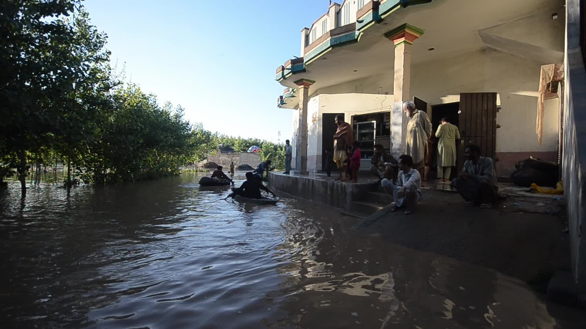 Heavy rains and floods kill dozens in Pakistan's southwest 