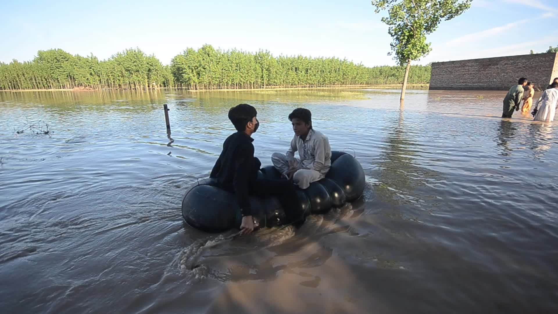 Heavy rains and floods kill dozens in Pakistan's southwest 