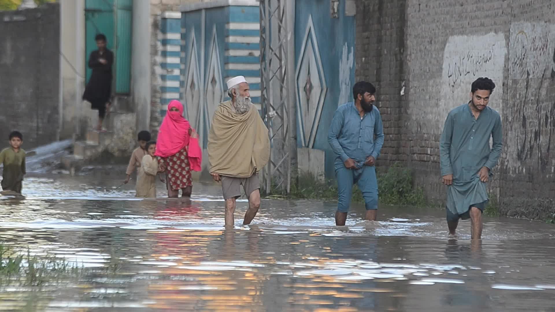 Heavy rains and floods kill dozens in Pakistan's southwest 