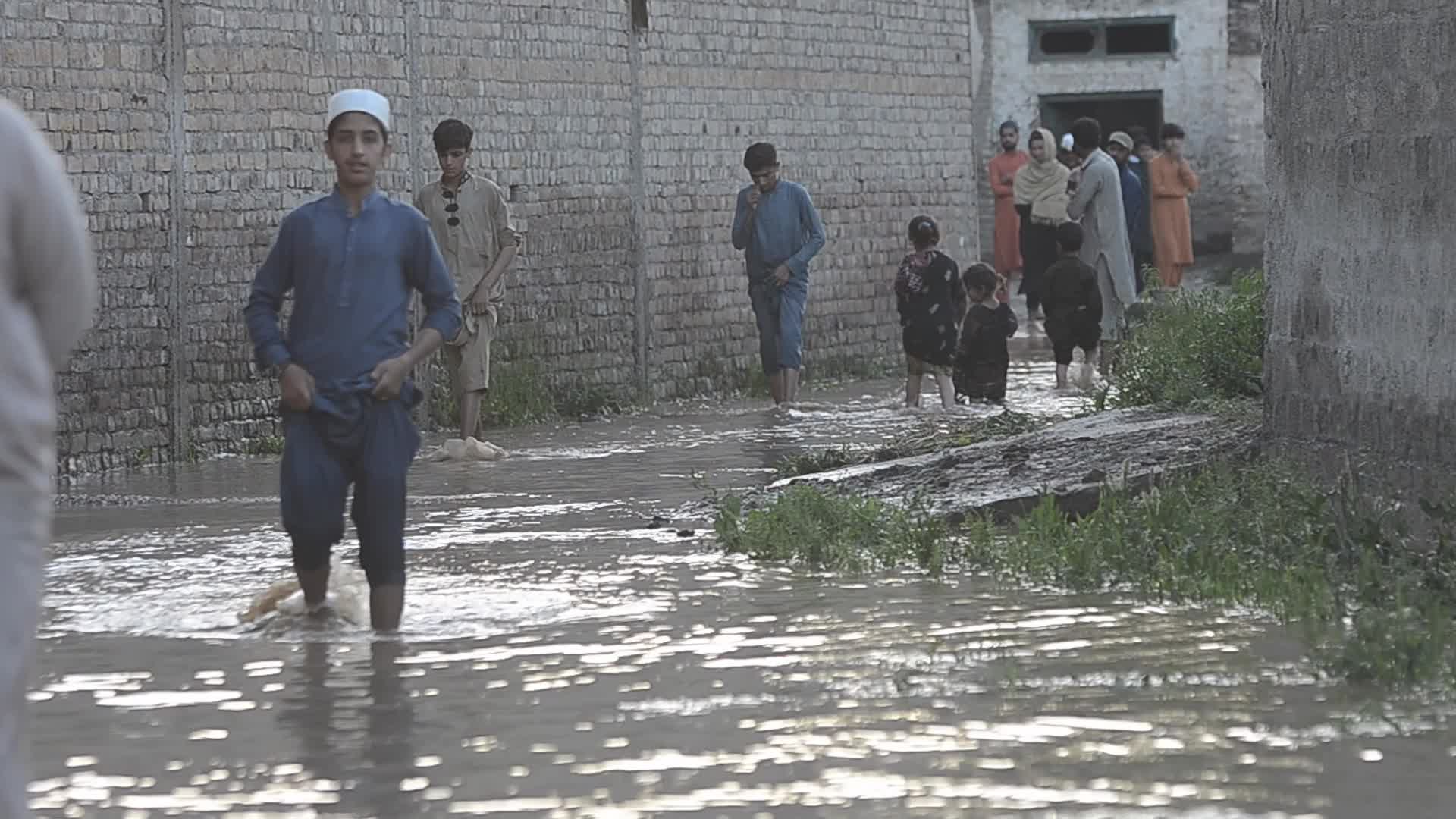 Heavy rains and floods kill dozens in Pakistan's southwest 