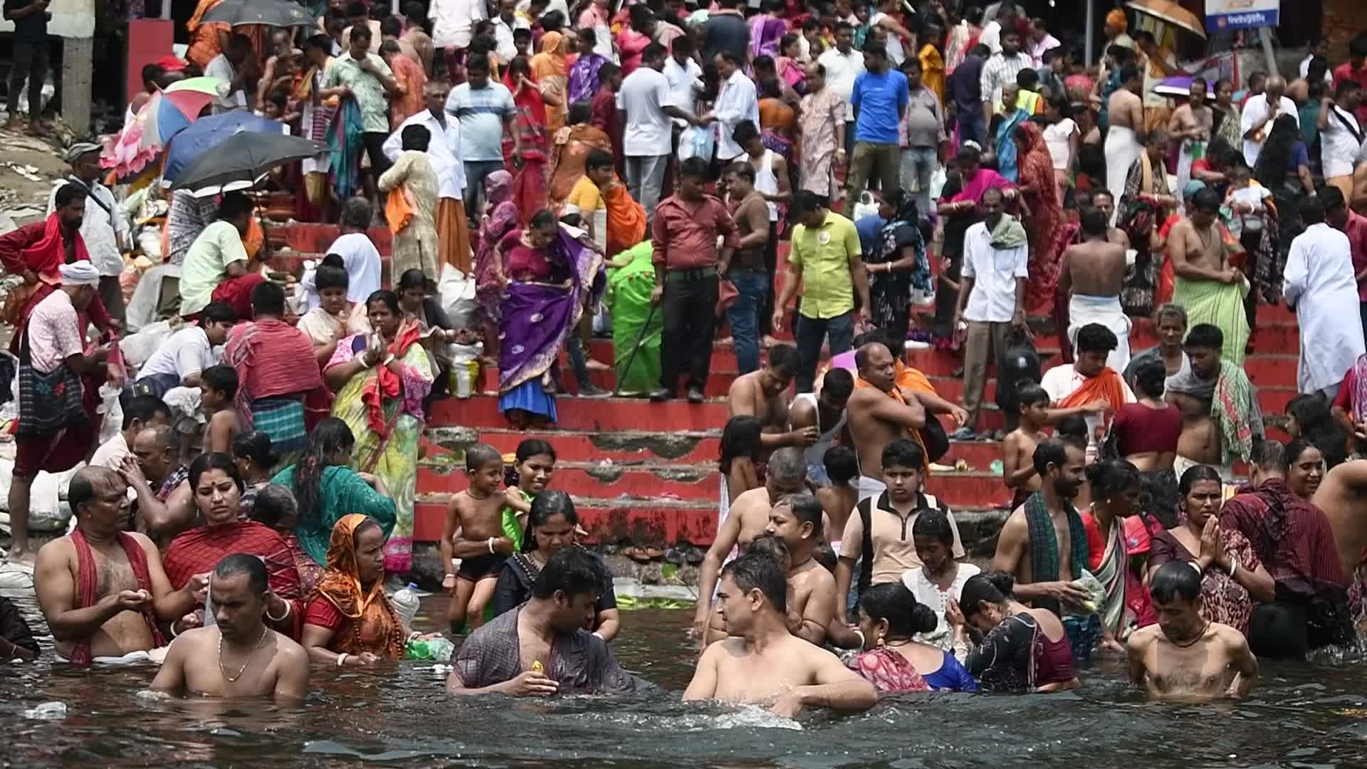 Hindu Pilgrims Take Holy Bath At Langalbandh