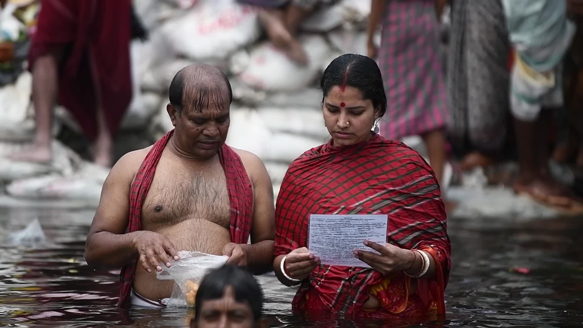 Hindu Pilgrims Take Holy Bath At Langalbandh