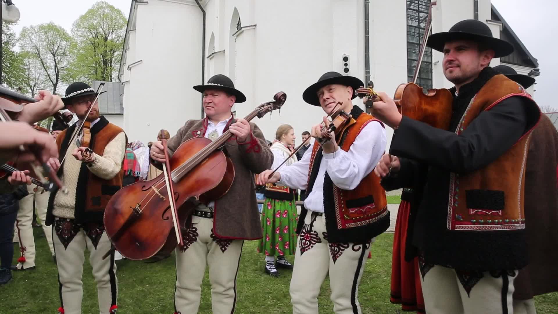 Highlanders celebrate an opening of sheep grazing season in Poland