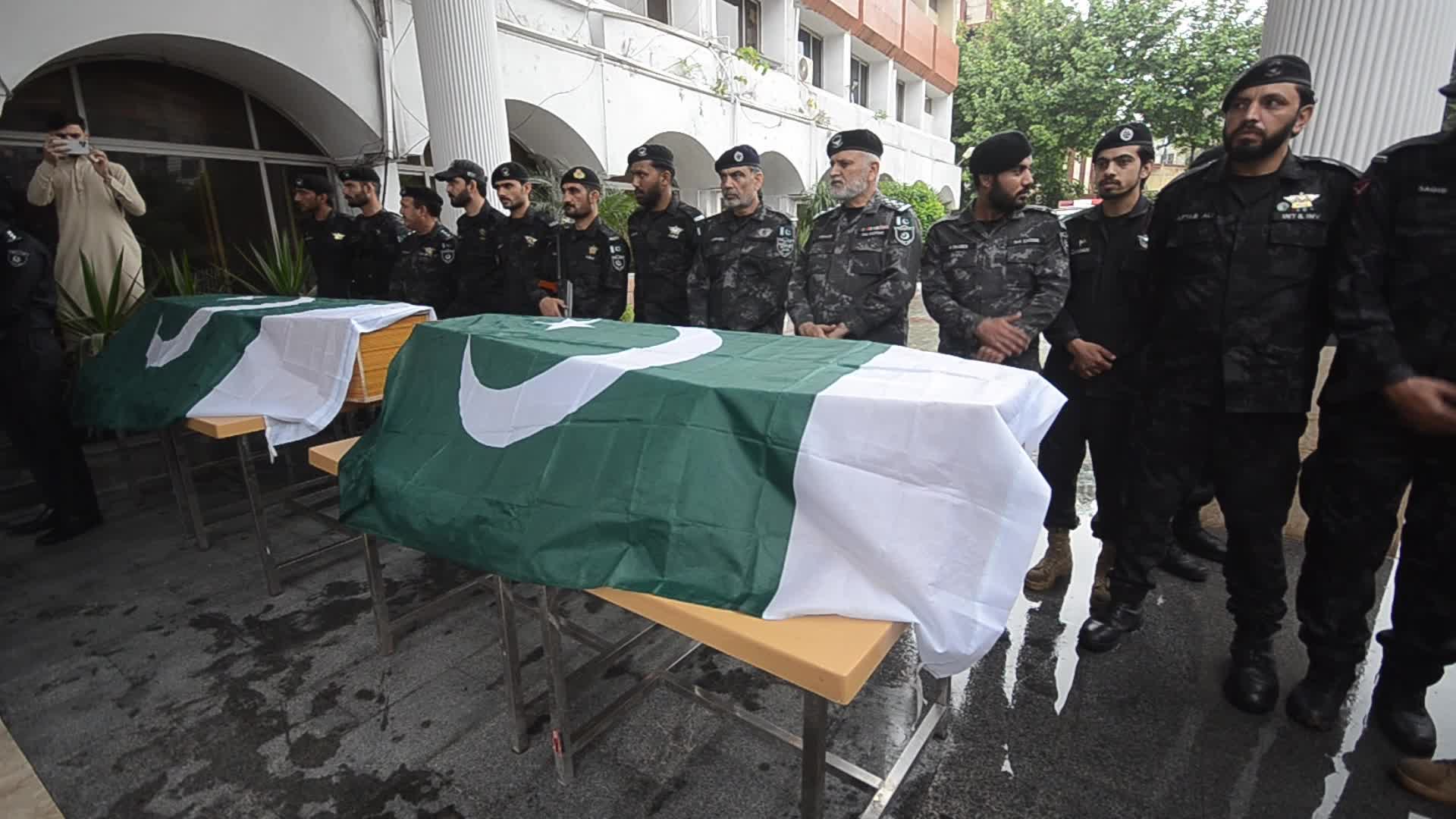 7 Including 5 Customs Officials Dead in Attack in Dera Ismail Khan