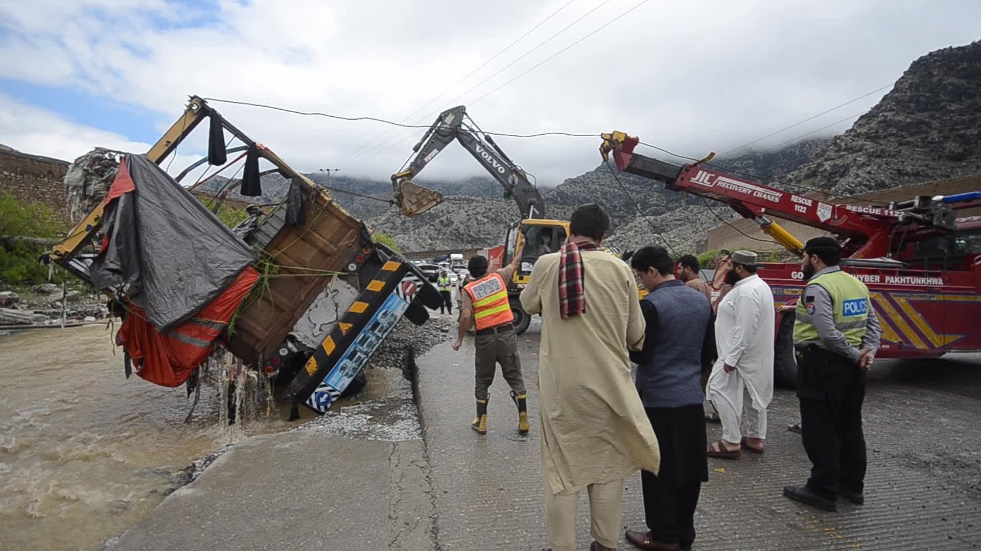 Heavy rains and floods kill dozens in Pakistan's southwest 