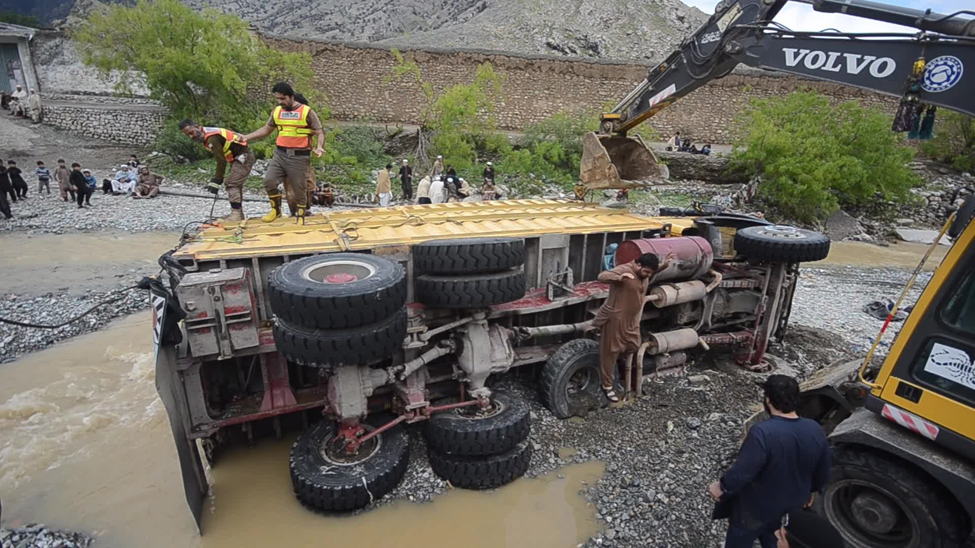 Heavy rains and floods kill dozens in Pakistan's southwest 
