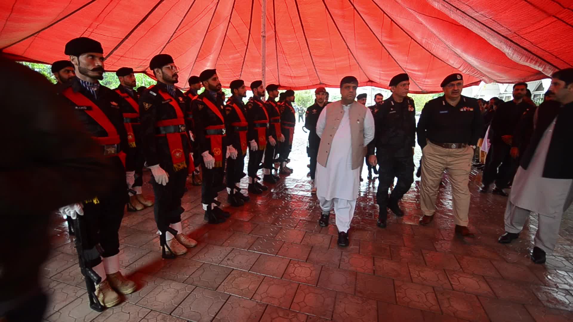 7 Including 5 Customs Officials Dead in Attack in Dera Ismail Khan