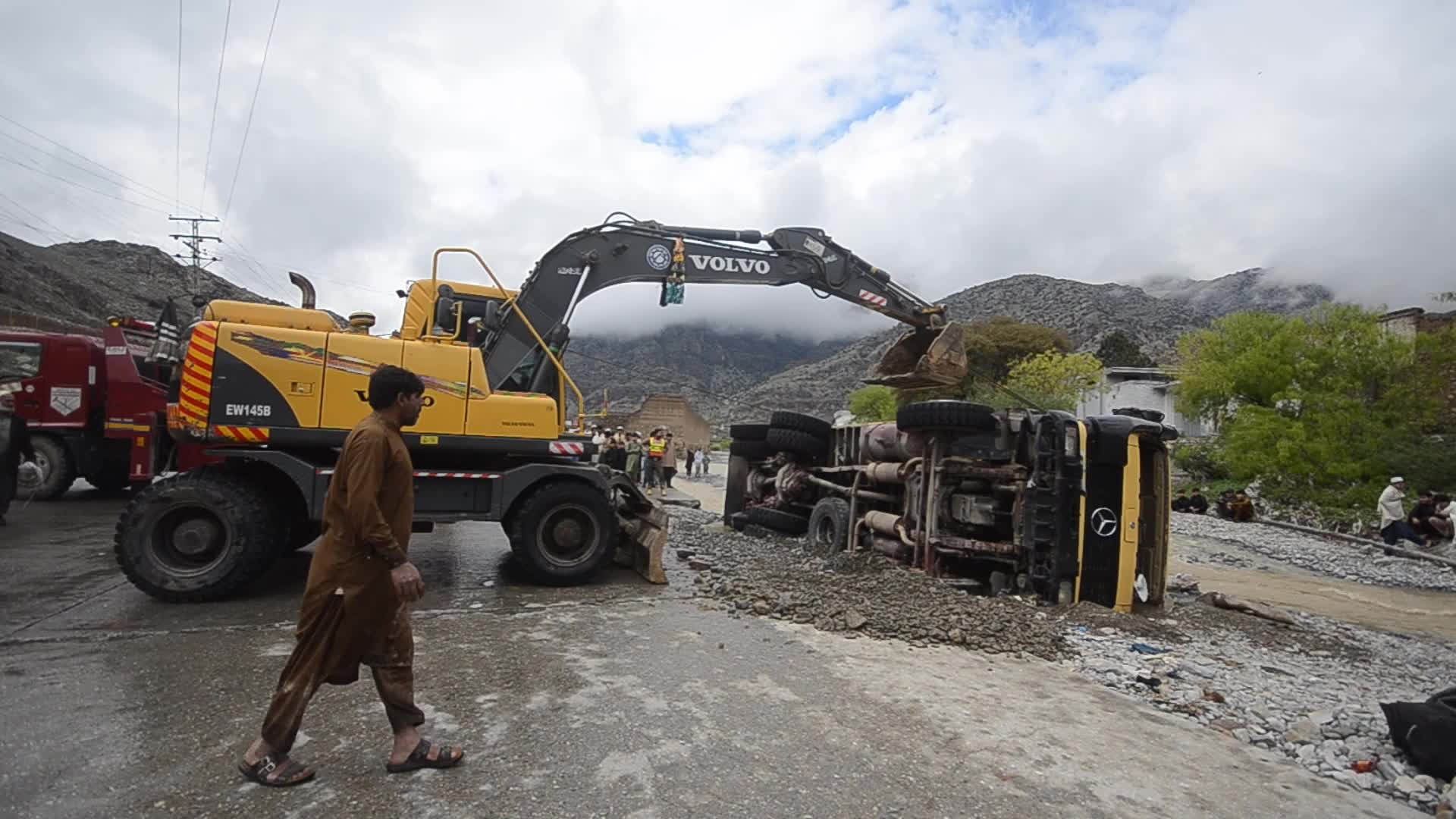 Heavy rains and floods kill dozens in Pakistan's southwest 