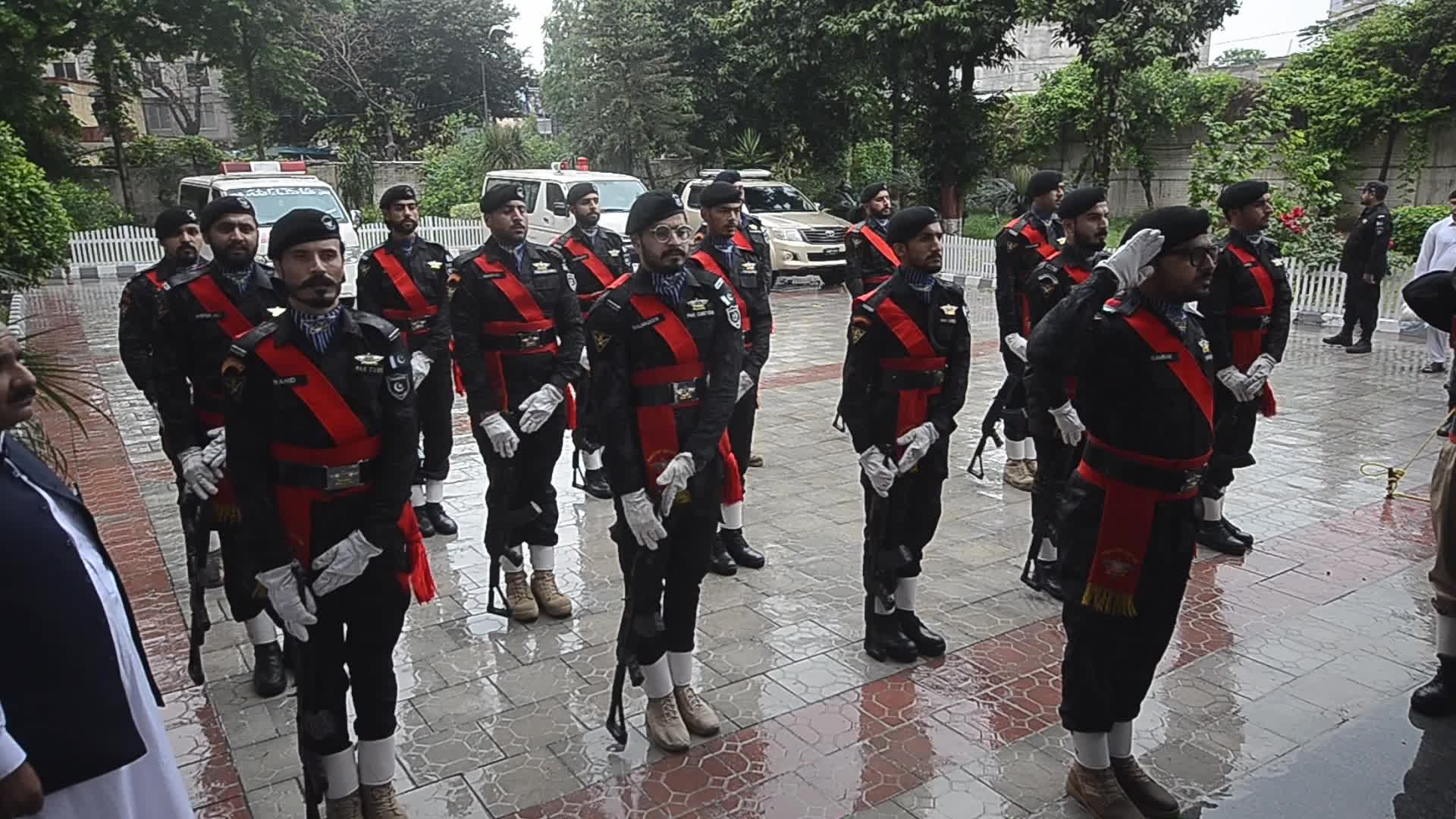 7 Including 5 Customs Officials Dead in Attack in Dera Ismail Khan