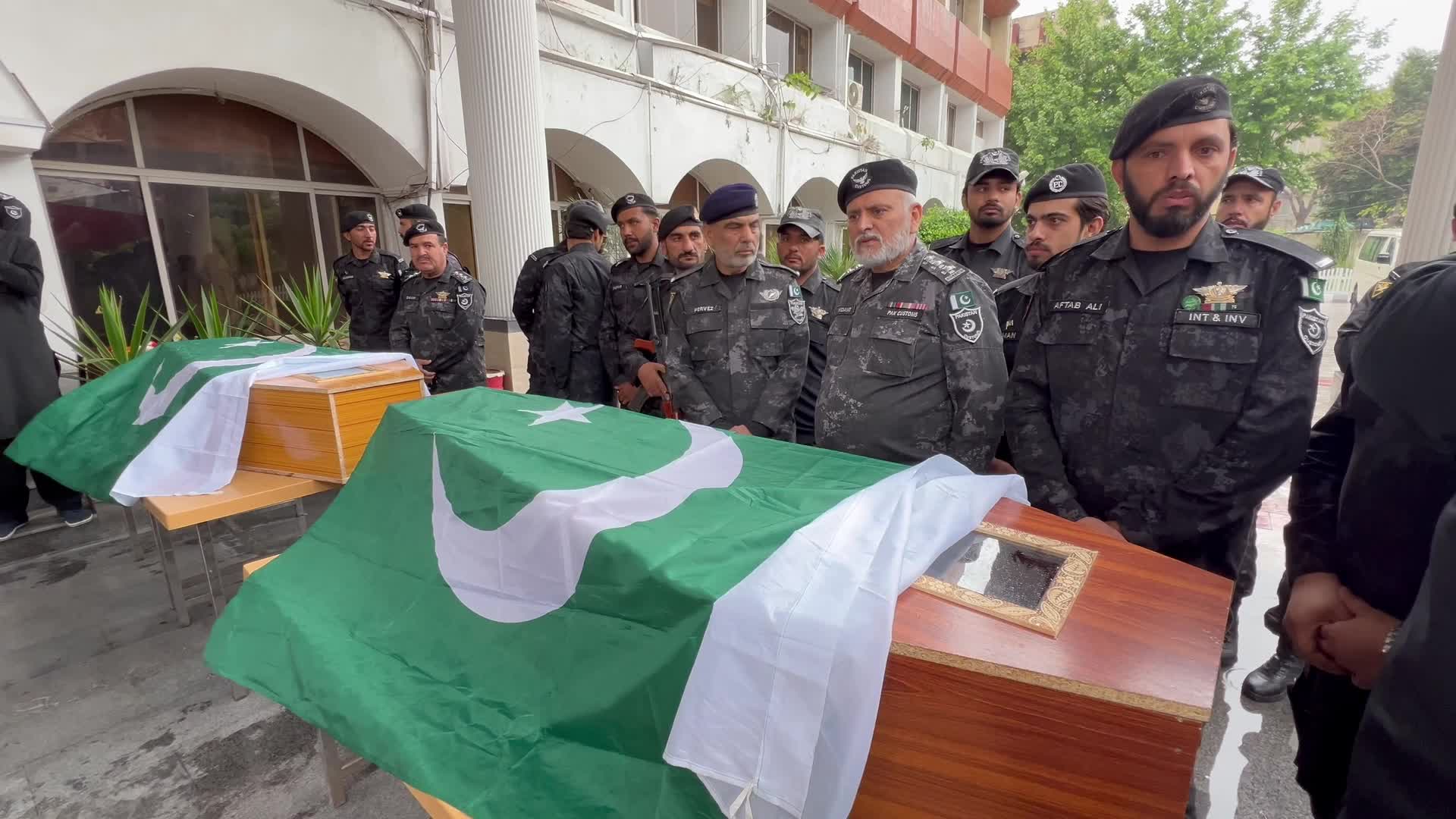 7, Including 5 Customs Officials, Dead in Attack in Dera Ismail Khan