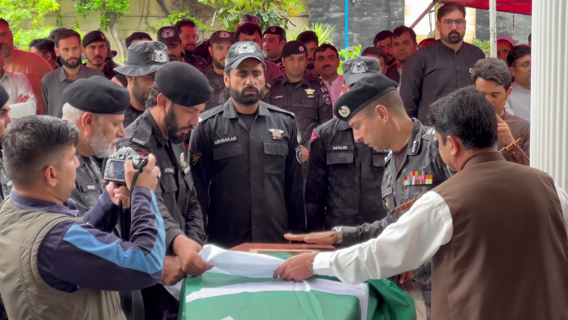 7, Including 5 Customs Officials, Dead in Attack in Dera Ismail Khan