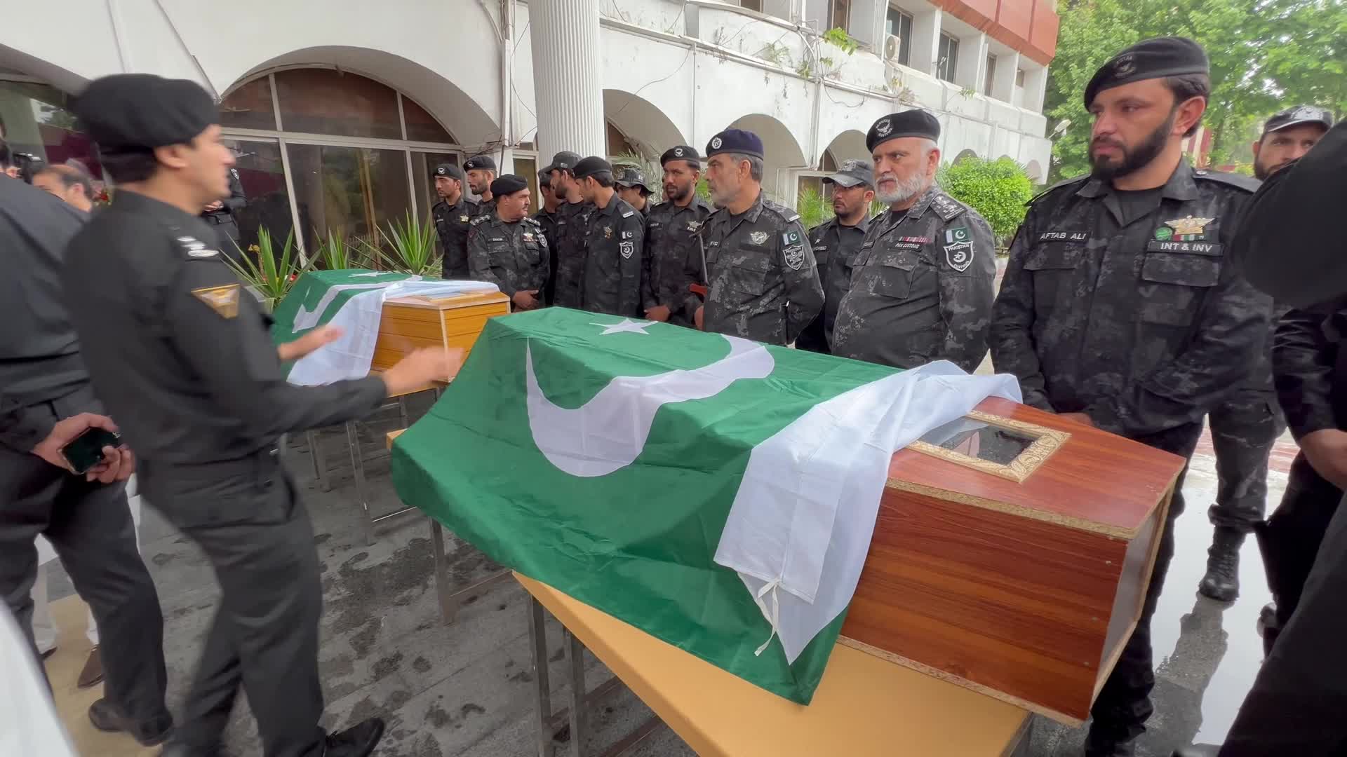 7, Including 5 Customs Officials, Dead in Attack in Dera Ismail Khan