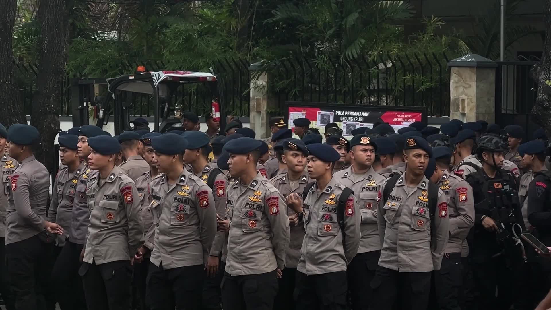 Security for New President administration signing