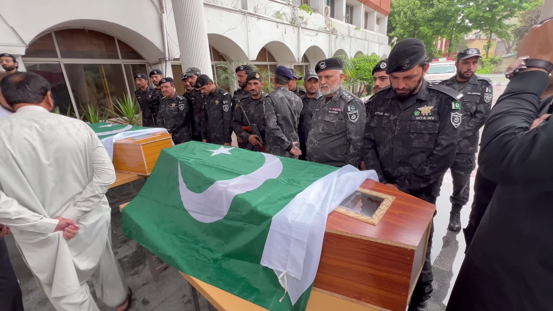7, Including 5 Customs Officials, Dead in Attack in Dera Ismail Khan