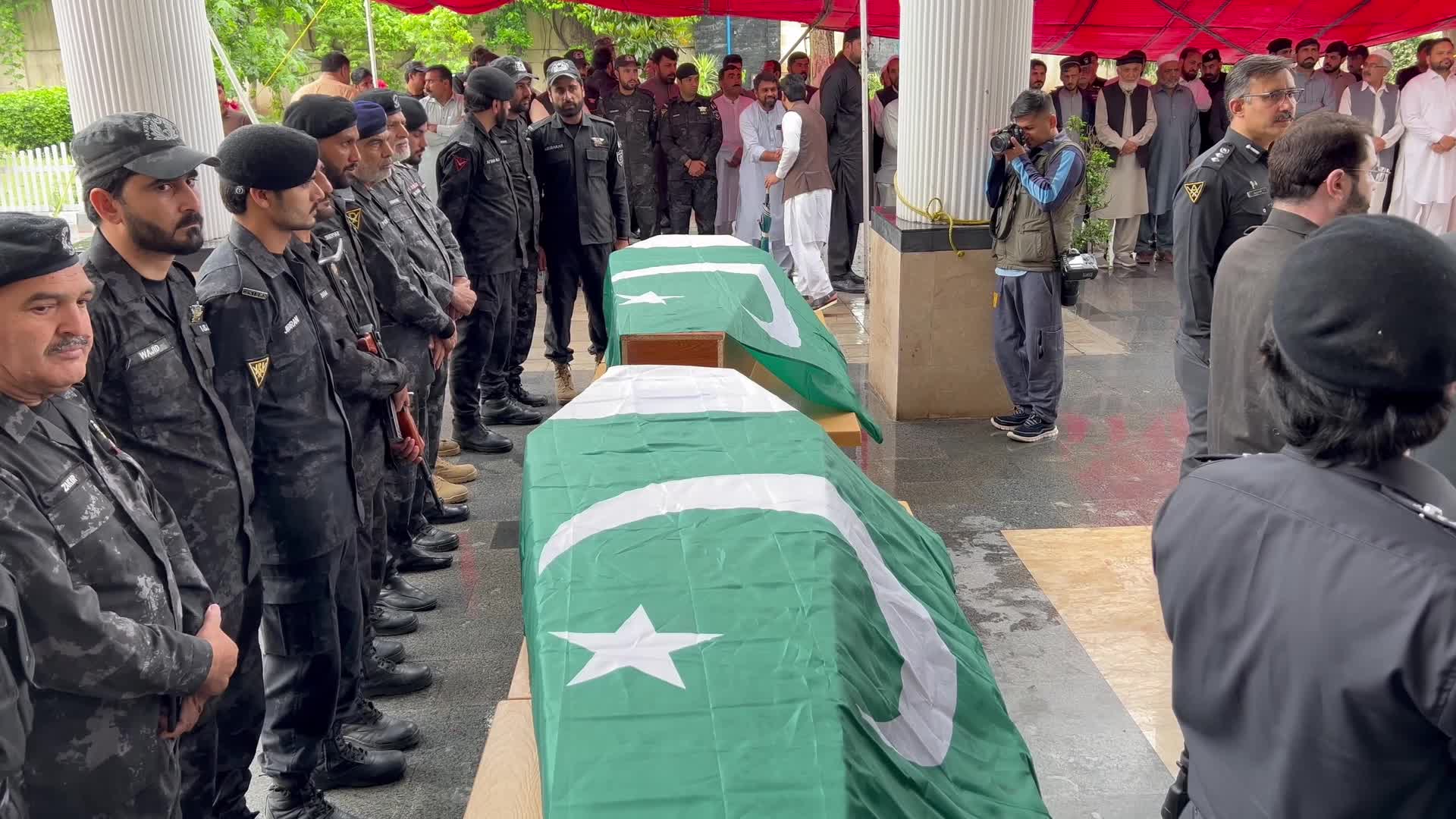 7, Including 5 Customs Officials, Dead in Attack in Dera Ismail Khan