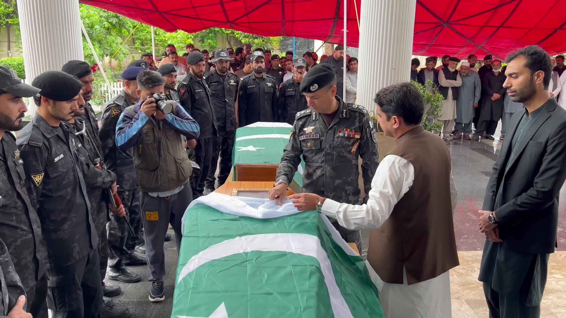 7, Including 5 Customs Officials, Dead in Attack in Dera Ismail Khan