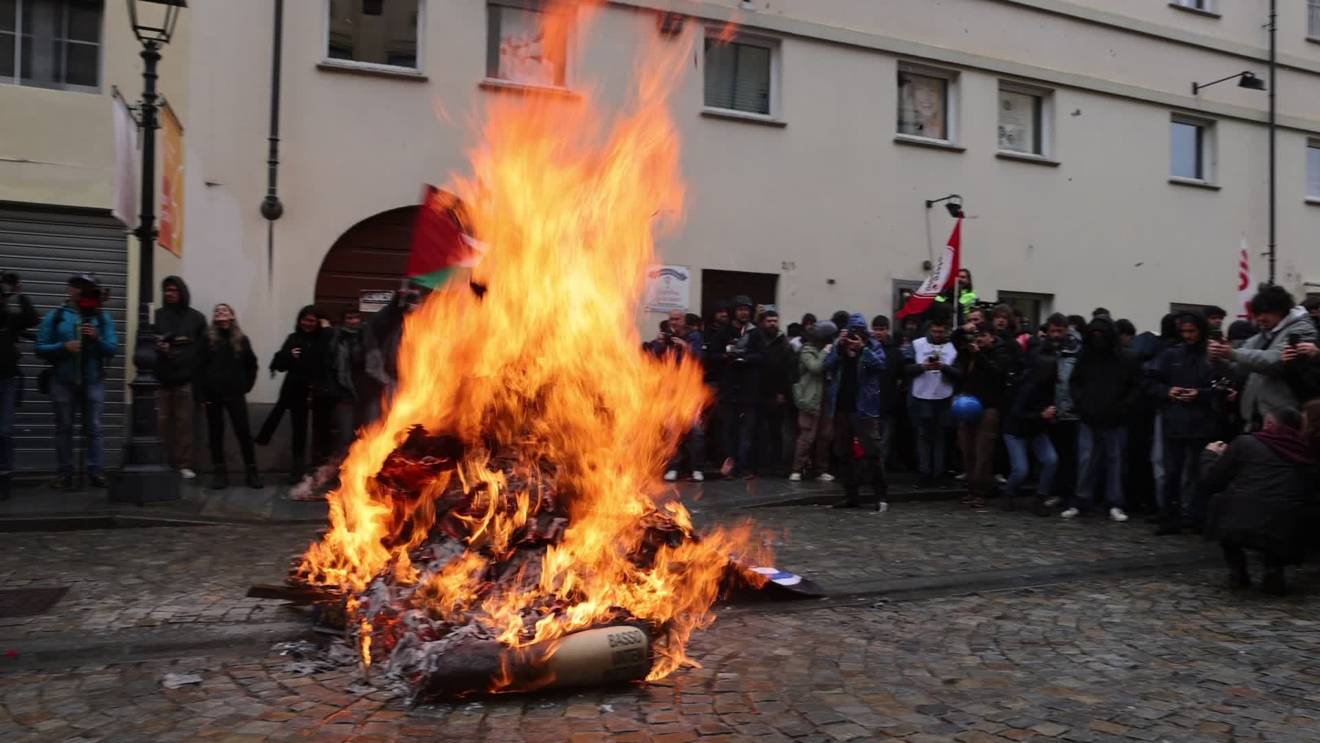 Protest against the G7 for the climate