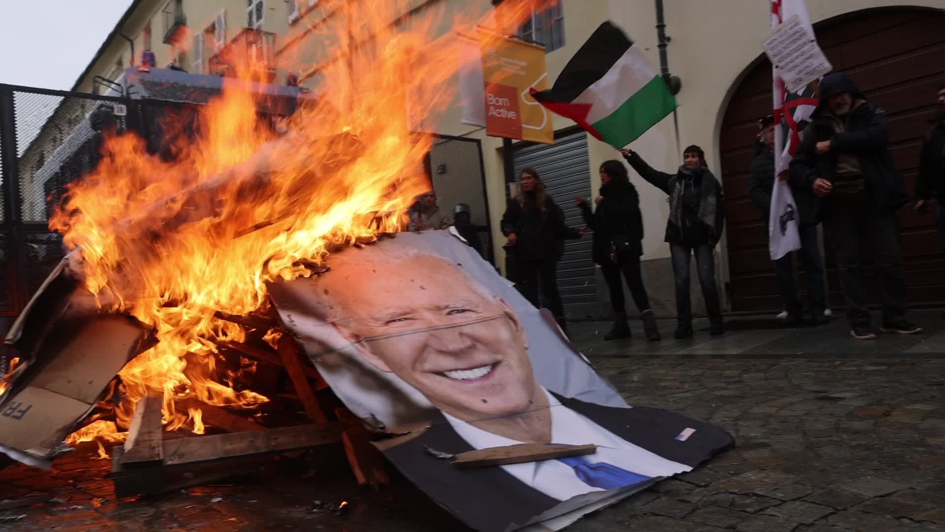 Protest against the G7 for the climate