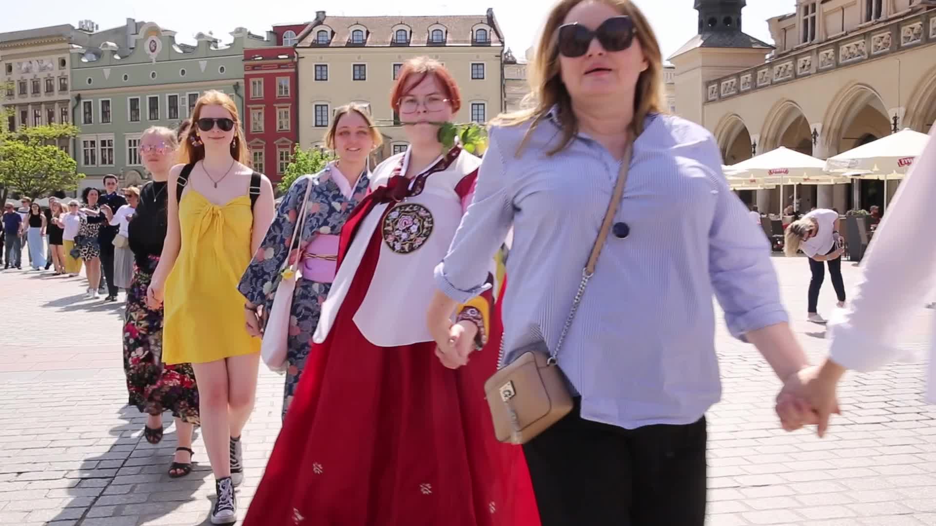 International Dance Day celebrated with Polonez in Krakow