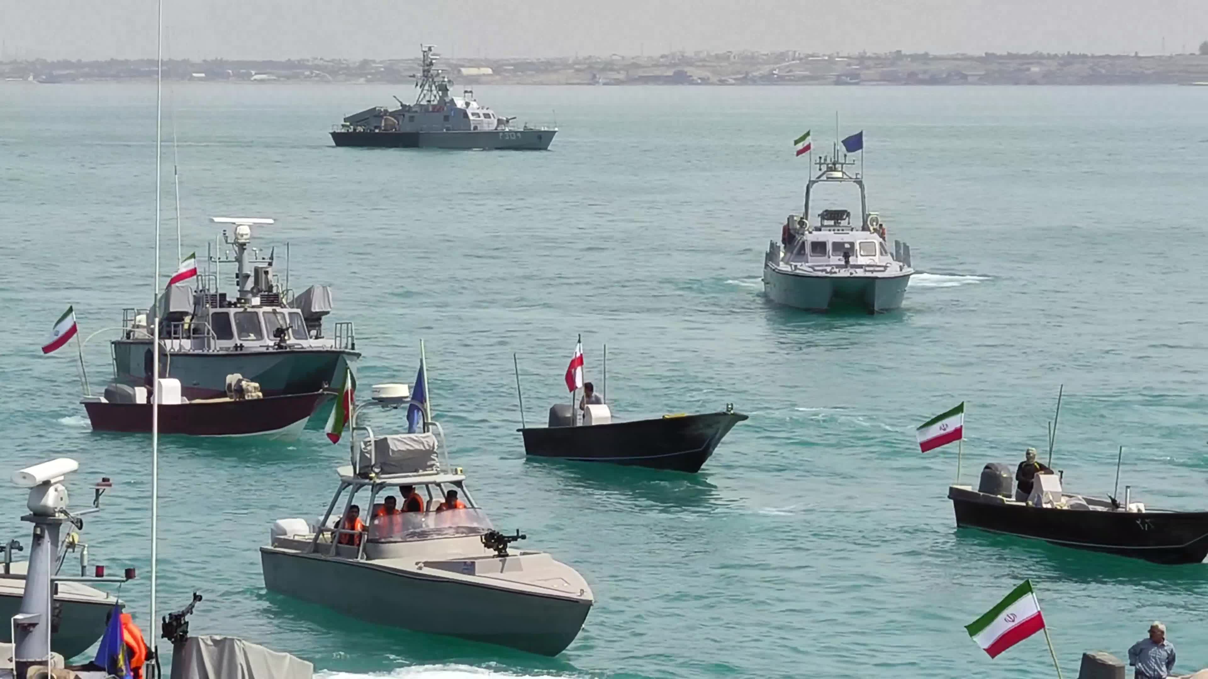 IRGC marine parade commemorating Persian Gulf National Day