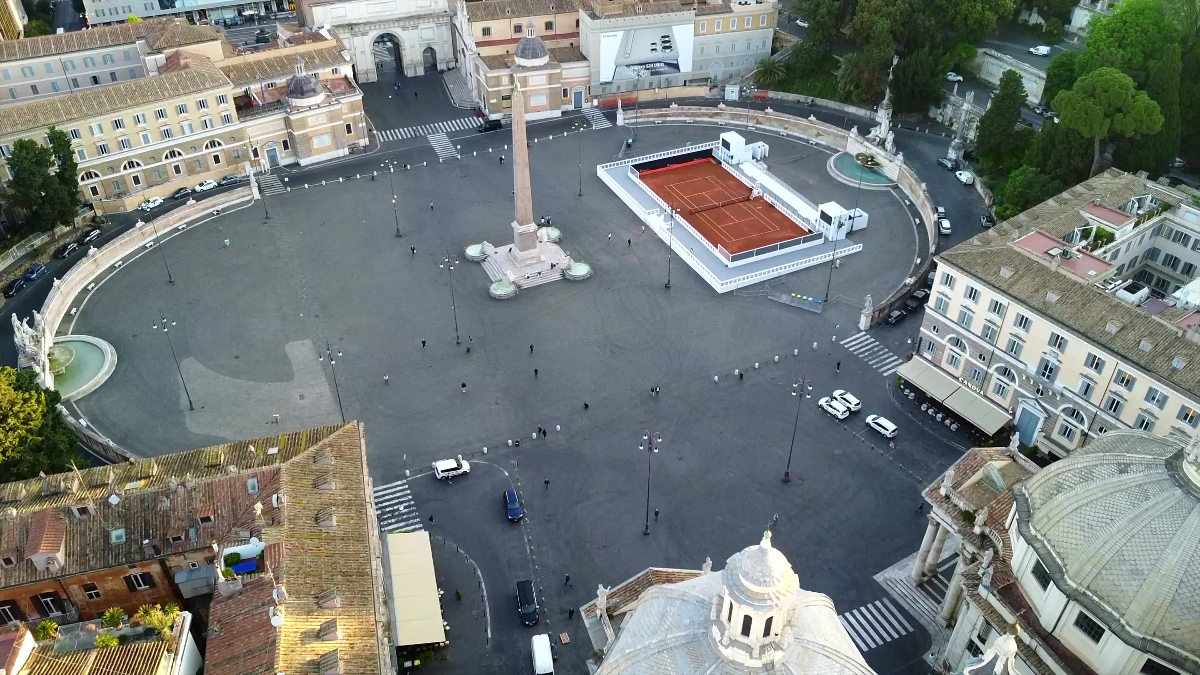Rome Sets Up Red Clay Court in Piazza del Popolo for Italian Open