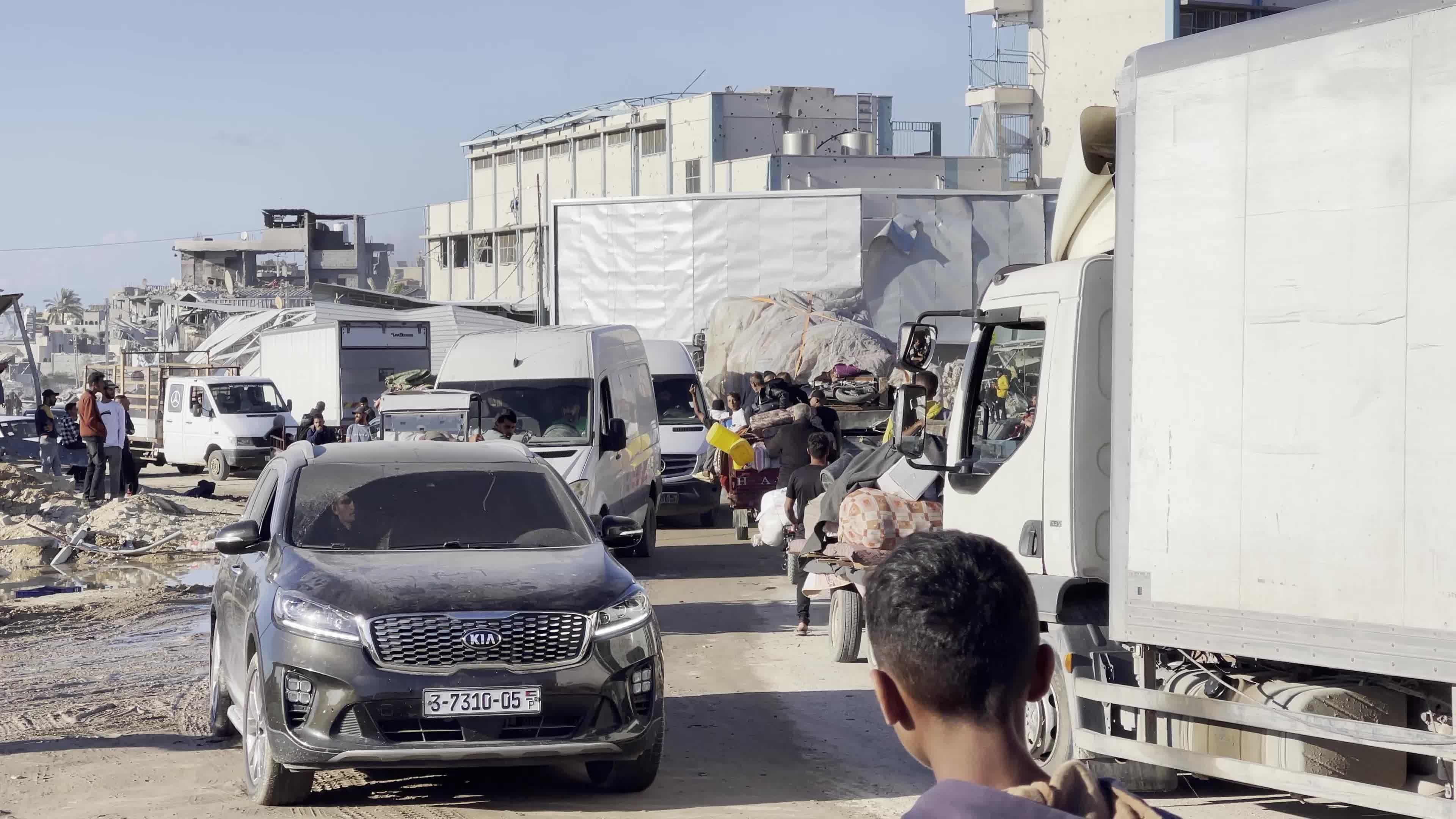 Displaced Palestinians Flee Rafah Following Evacuation Order