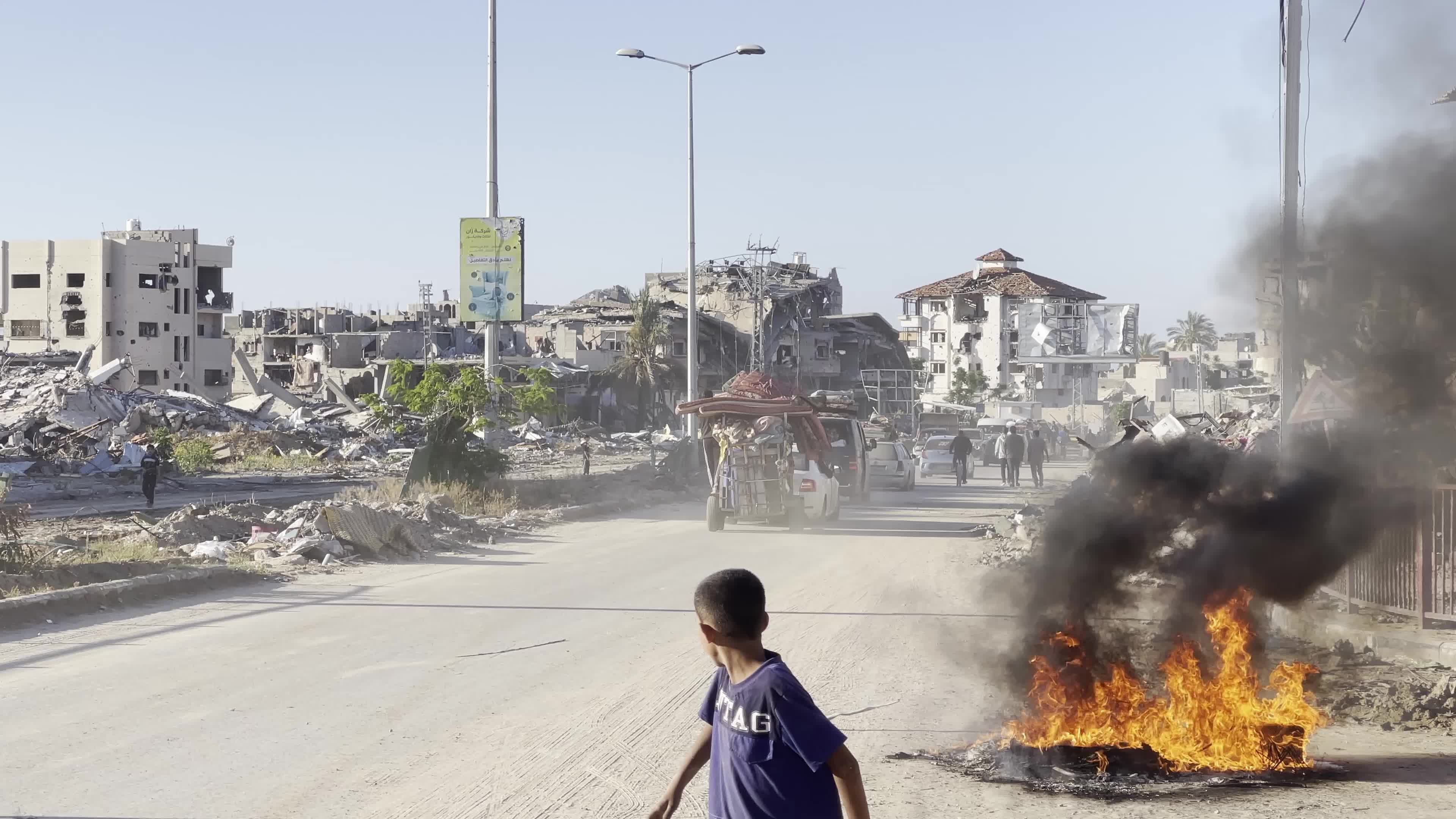 Displaced Palestinians Flee Rafah Following Evacuation Order