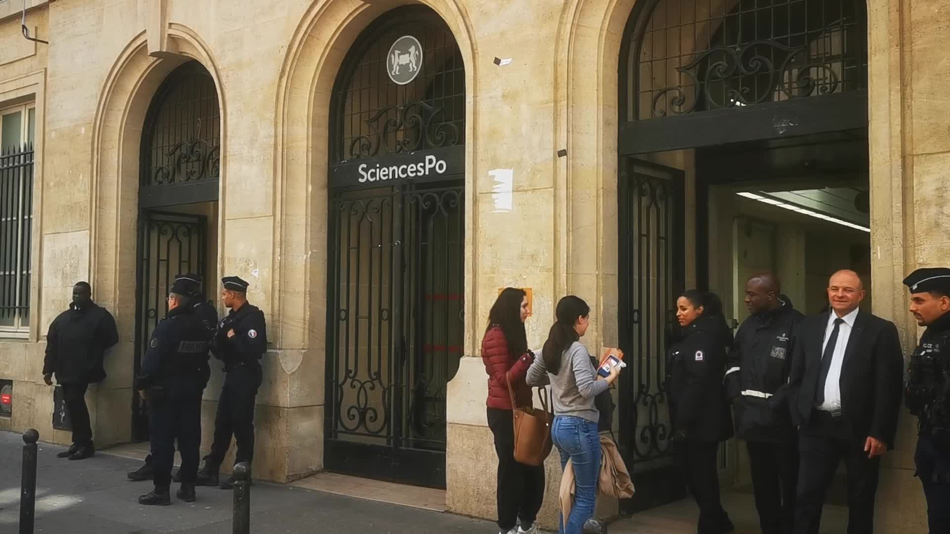 Pro Palestinians Students Demonstrate in Paris, France