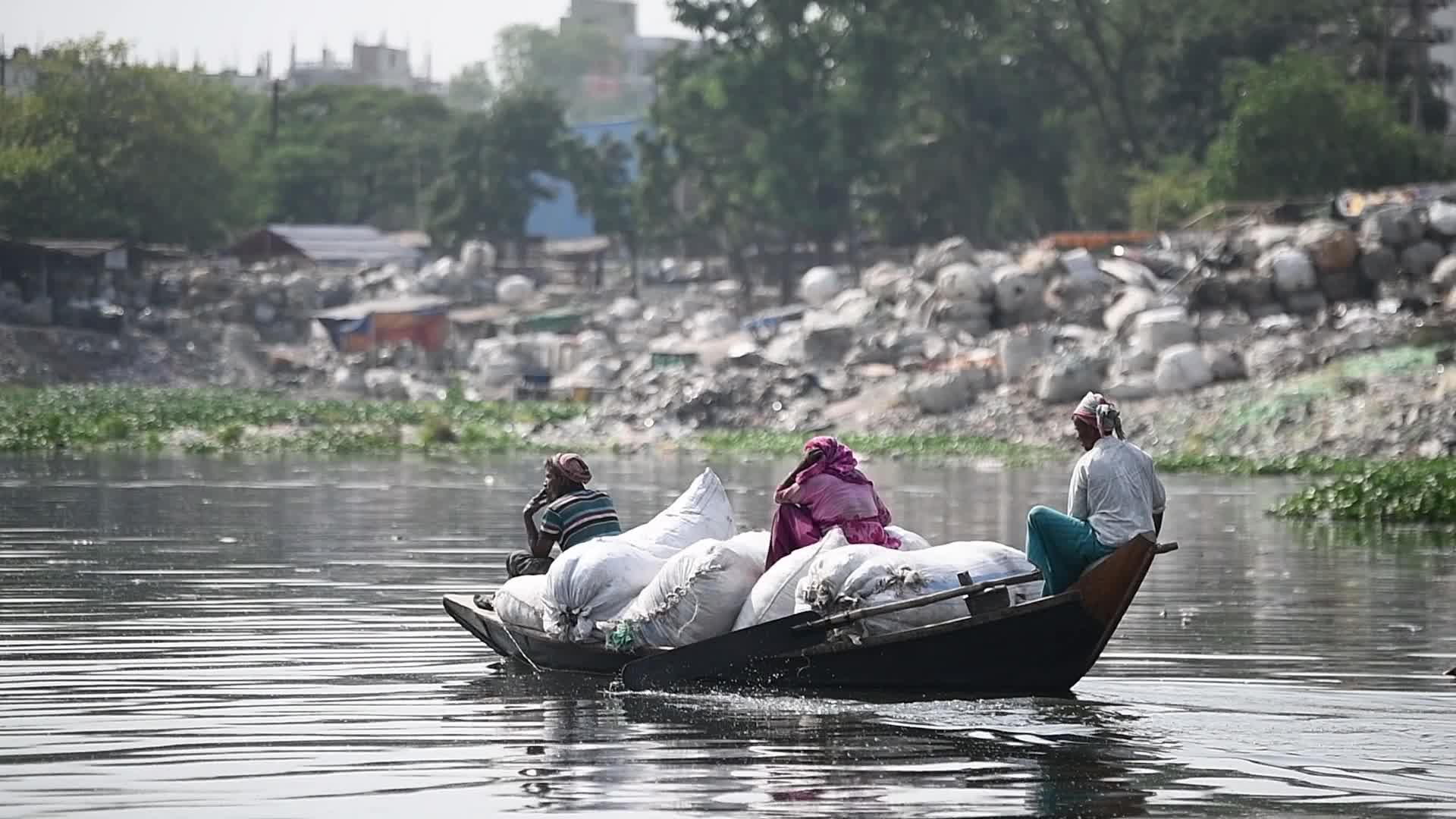 River pollution in Dhaka