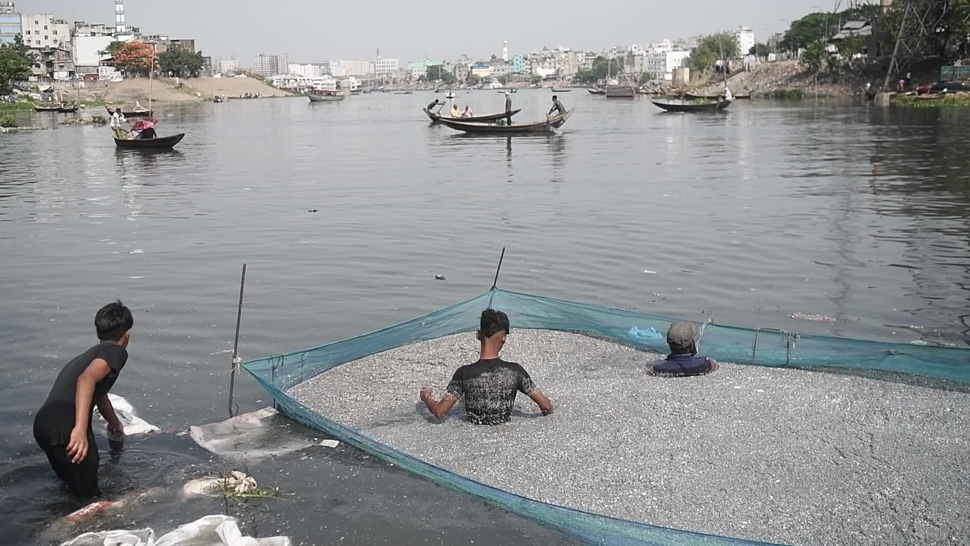 River pollution in Dhaka