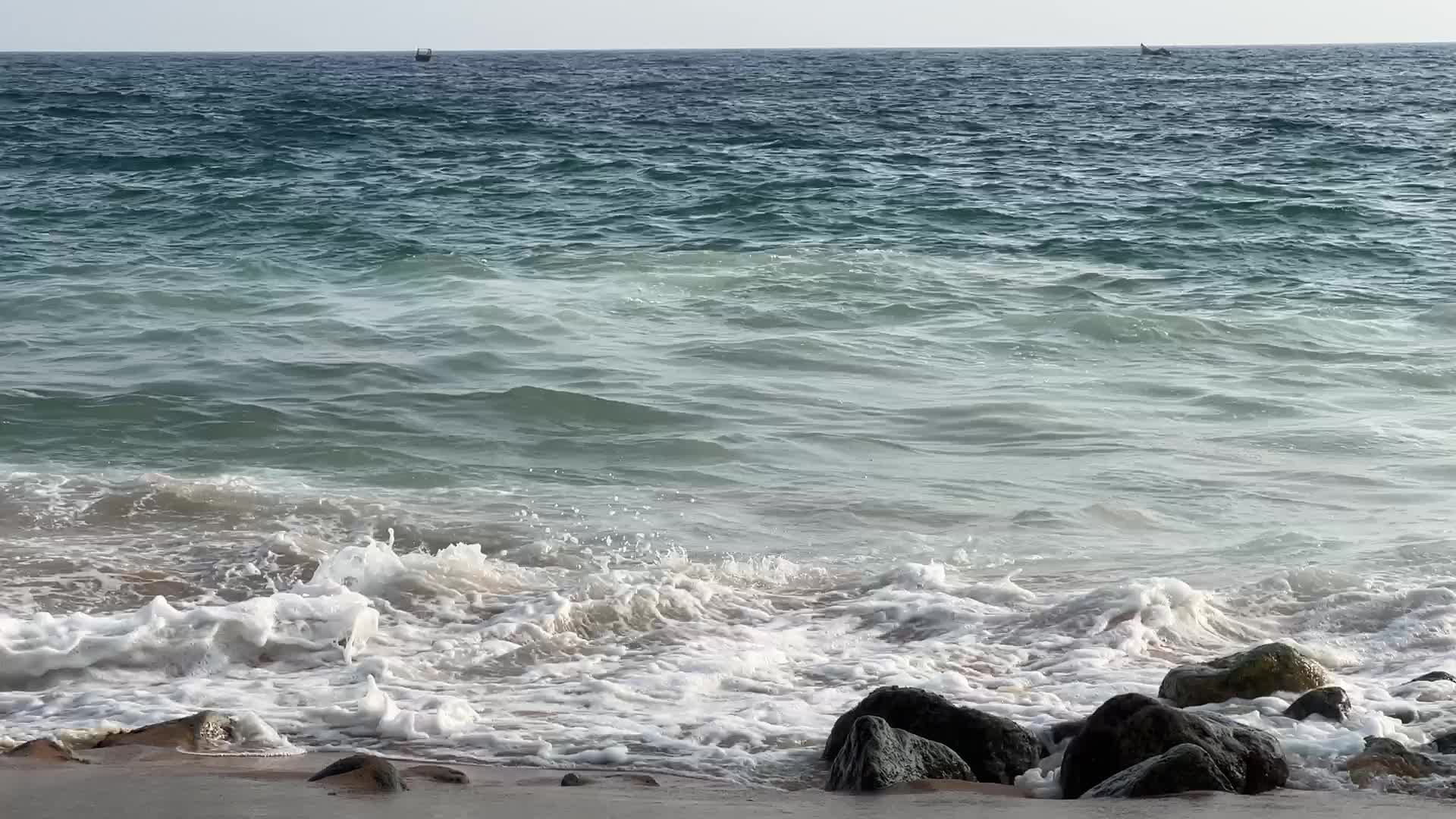Daily life along Kollamkode Beach