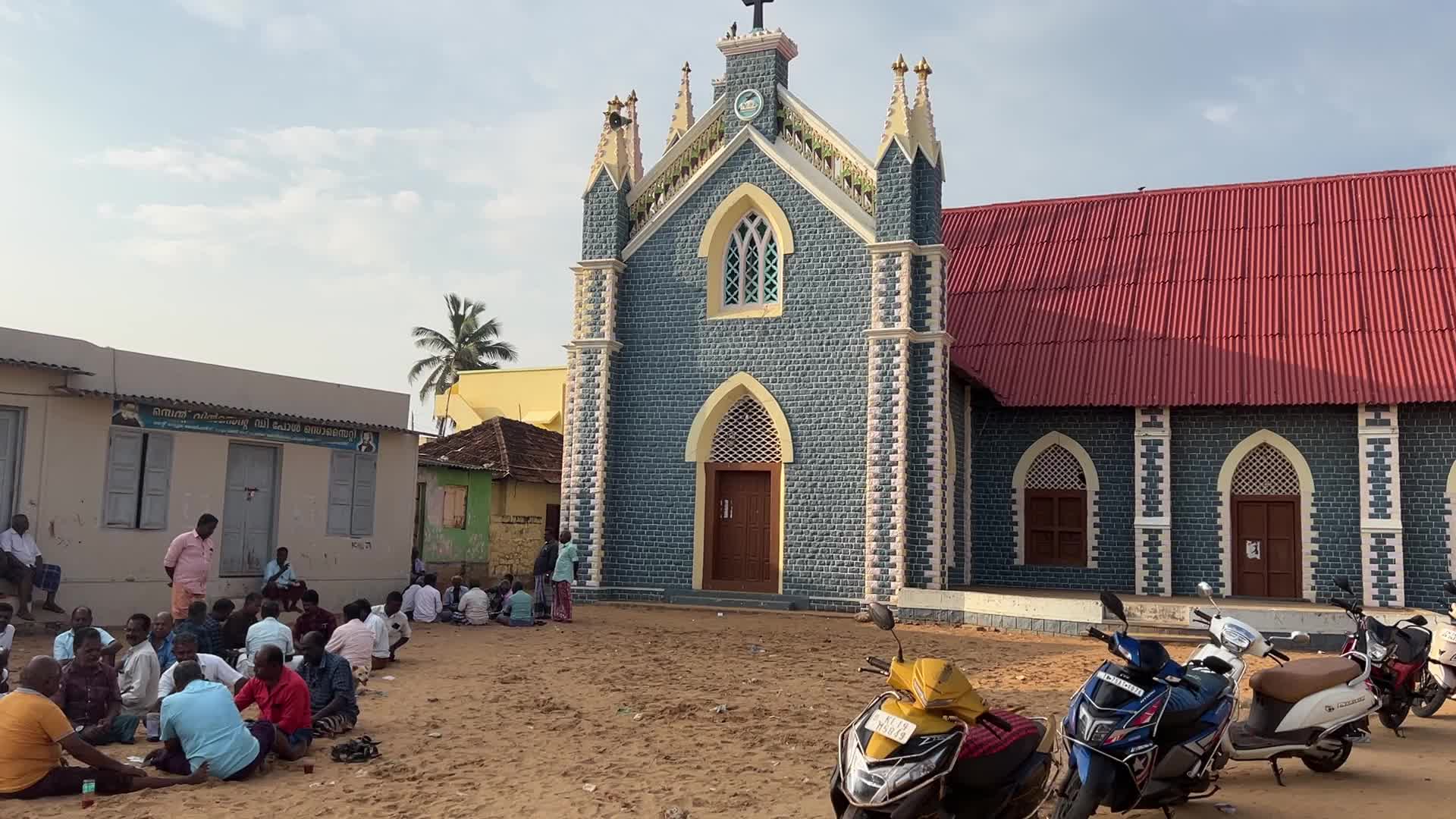 Daily life along Kollamkode Beach