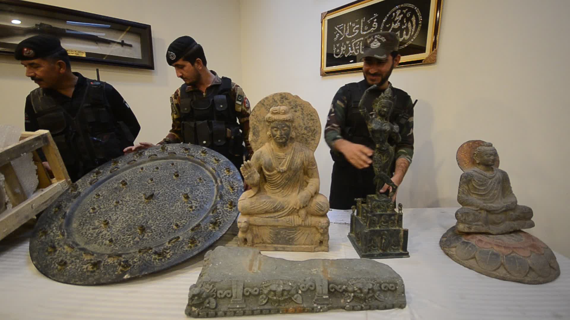 Police seize counterfeit artifacts, confiscated during operation in Peshawar
