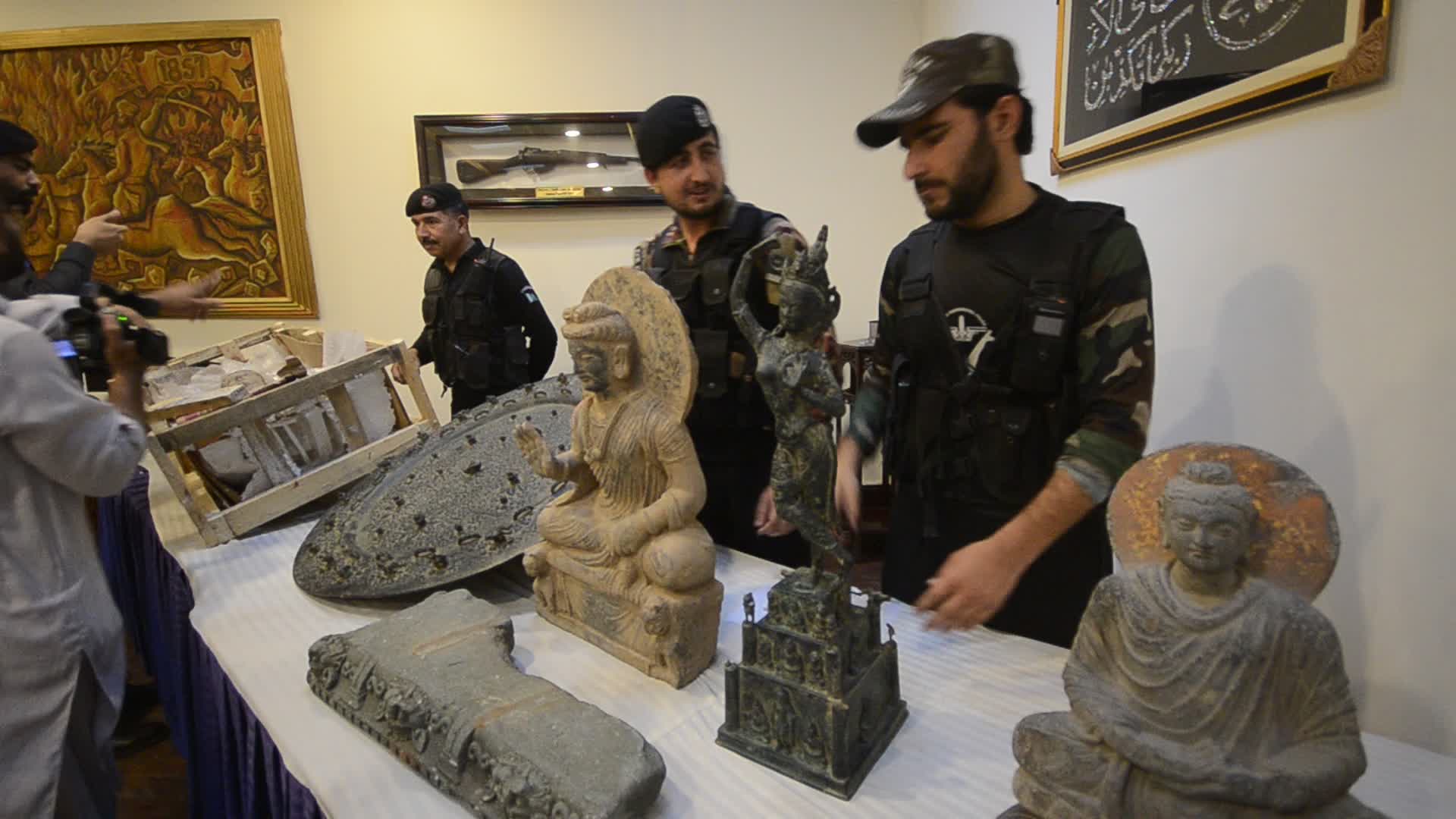 Police seize counterfeit artifacts, confiscated during operation in Peshawar
