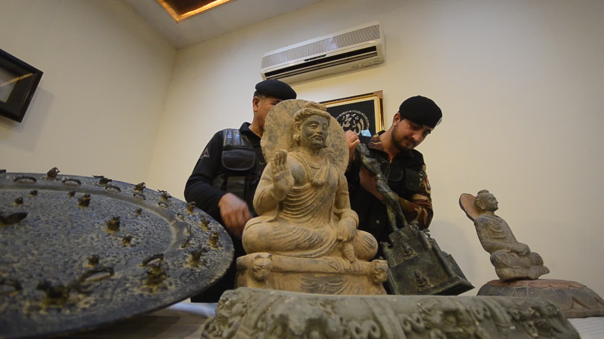 Police seize counterfeit artifacts, confiscated during operation in Peshawar

