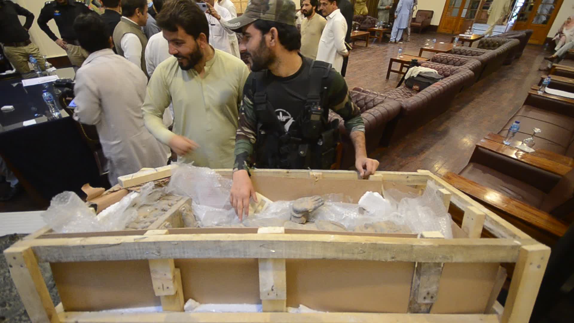 Police seize counterfeit artifacts, confiscated during operation in Peshawar
