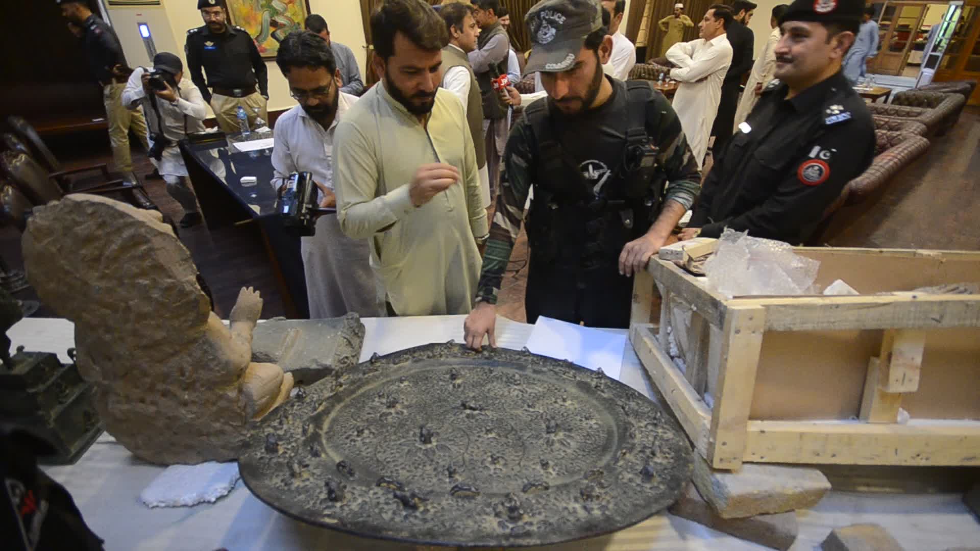 Police seize counterfeit artifacts, confiscated during operation in Peshawar
