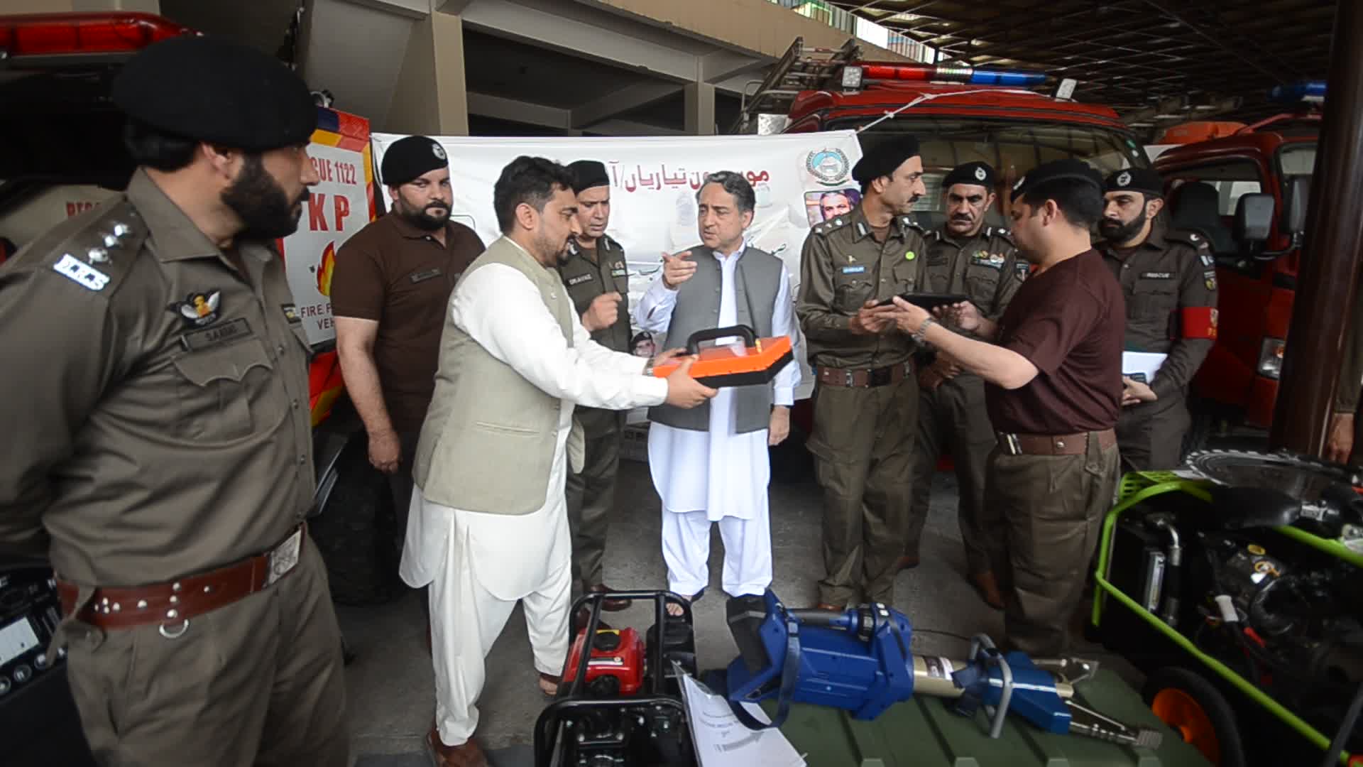 Pakistan's rescue workers receive new equipment for emergency operations
