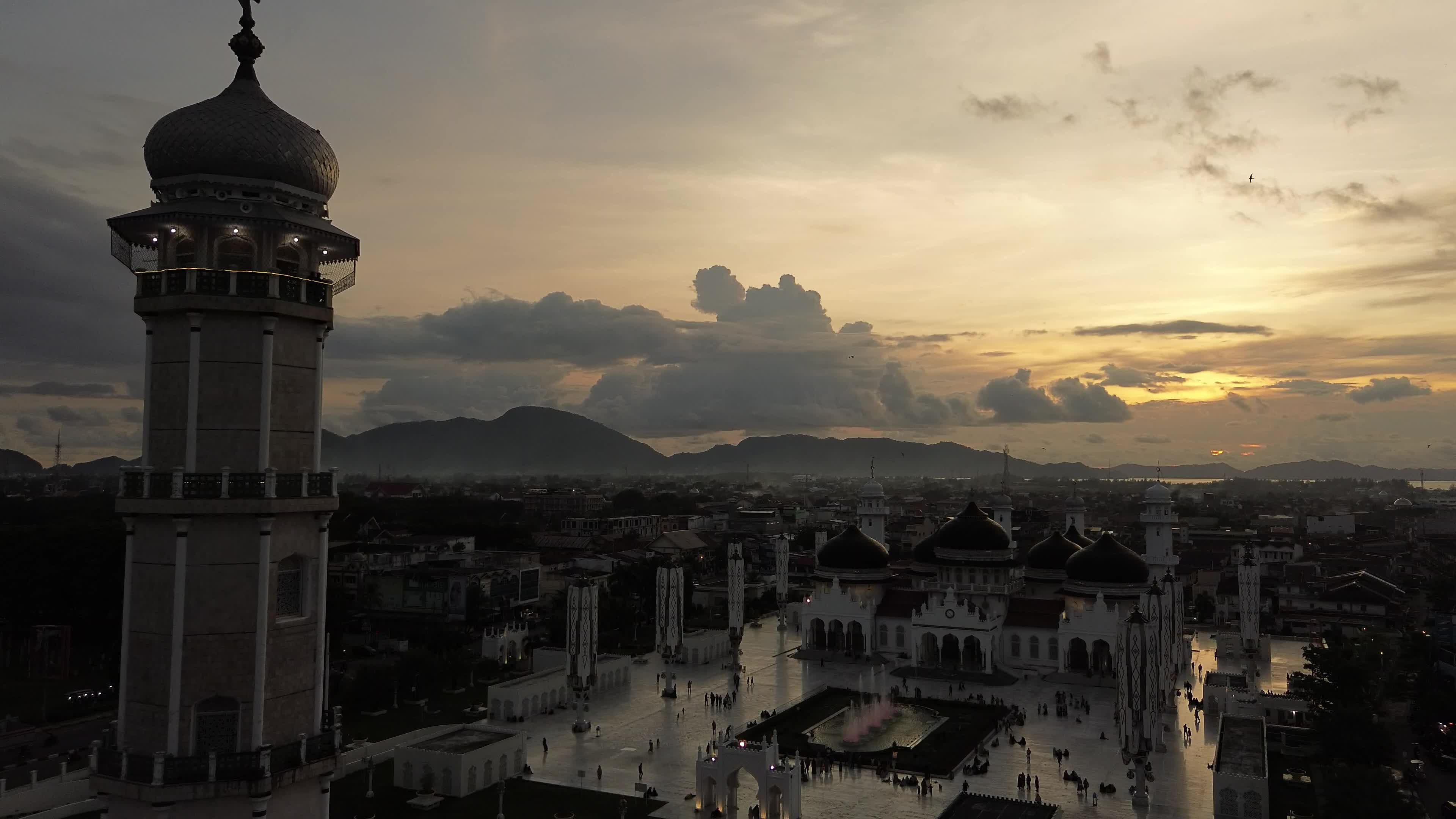 Sunset at the Baiturrahman Grand Mosque in Banda Aceh