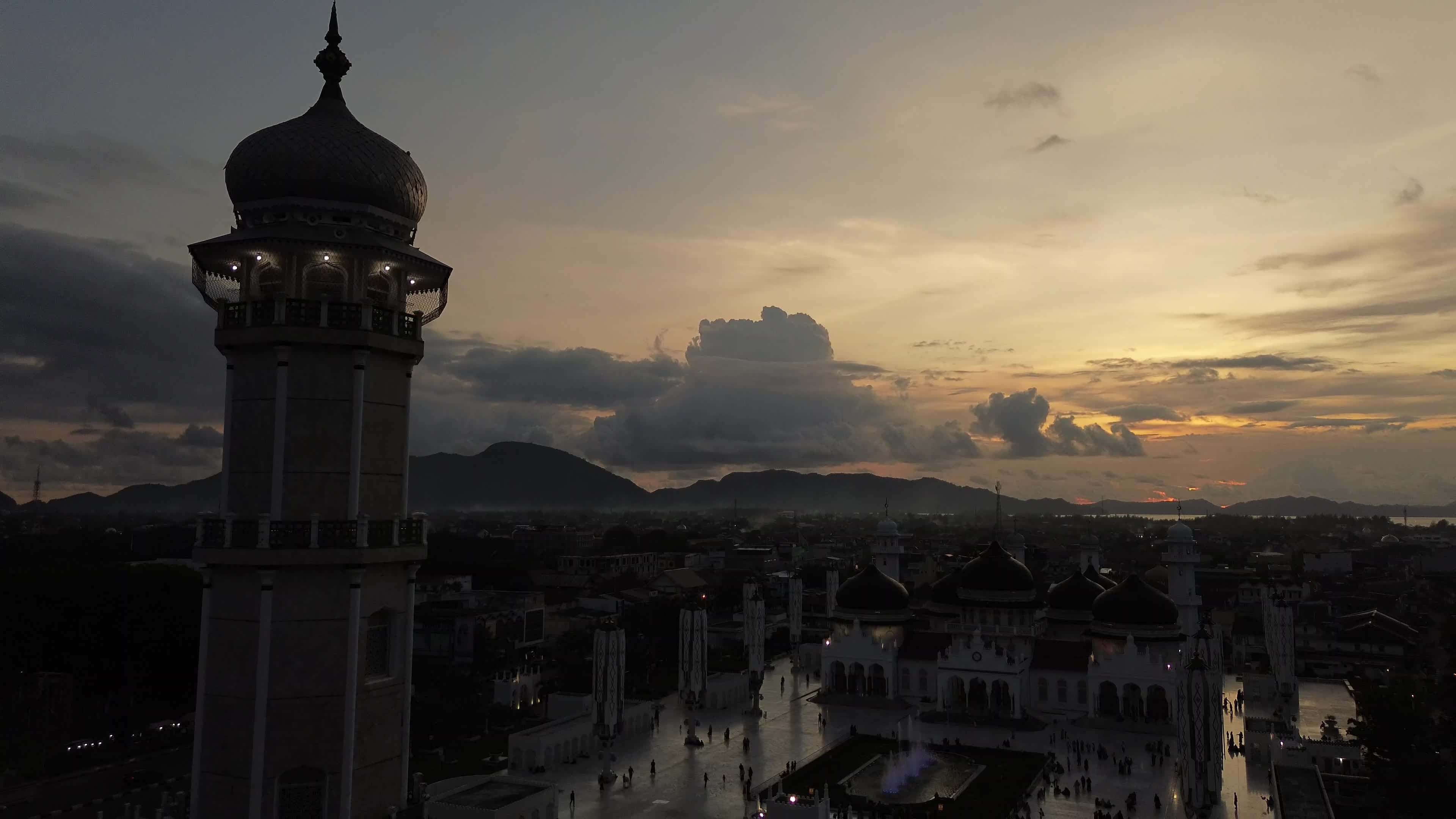 Sunset at the Baiturrahman Grand Mosque in Banda Aceh