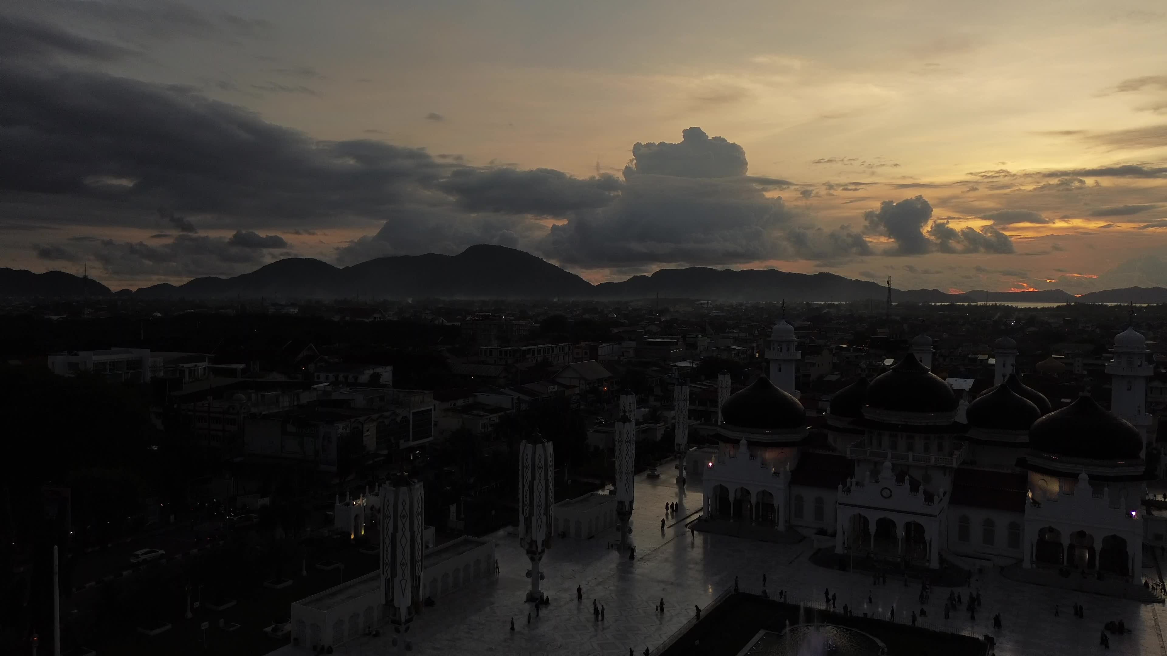 Sunset at the Baiturrahman Grand Mosque in Banda Aceh