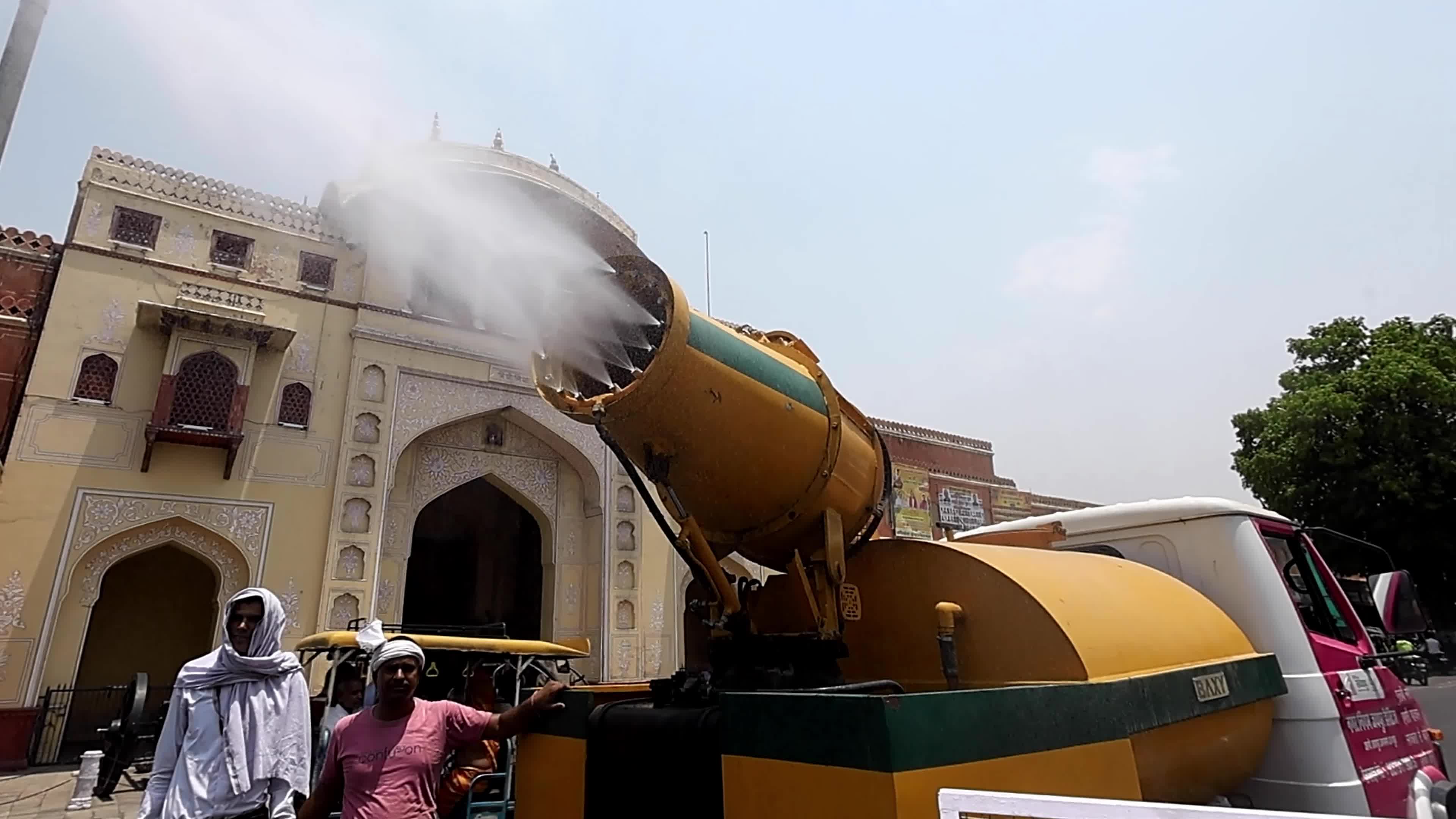Makeshift Green Shades Tent And Water Mist For Commuters On Hot Summer Day In Jaipur